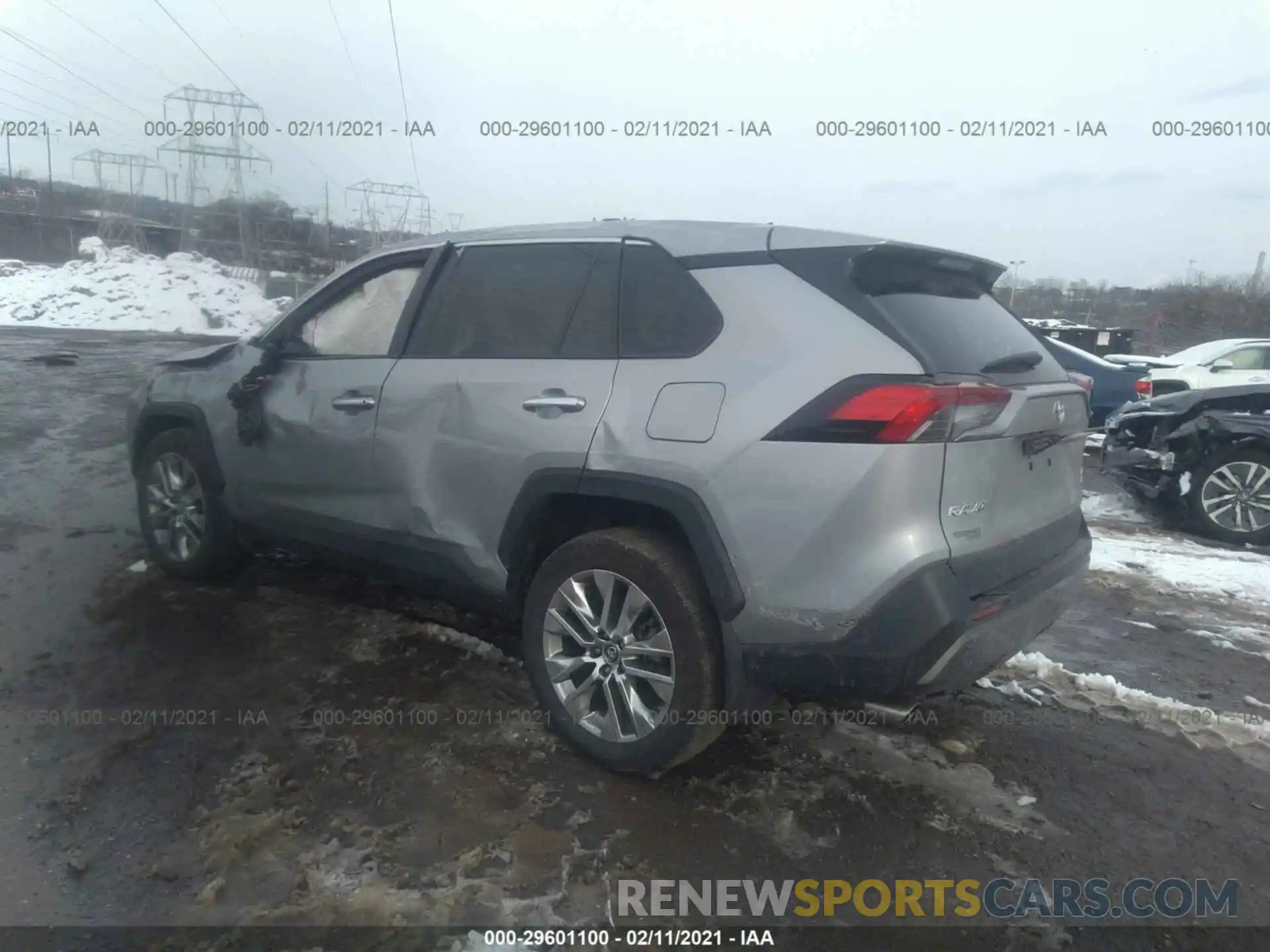 3 Фотография поврежденного автомобиля 2T3N1RFV2KW005077 TOYOTA RAV4 2019