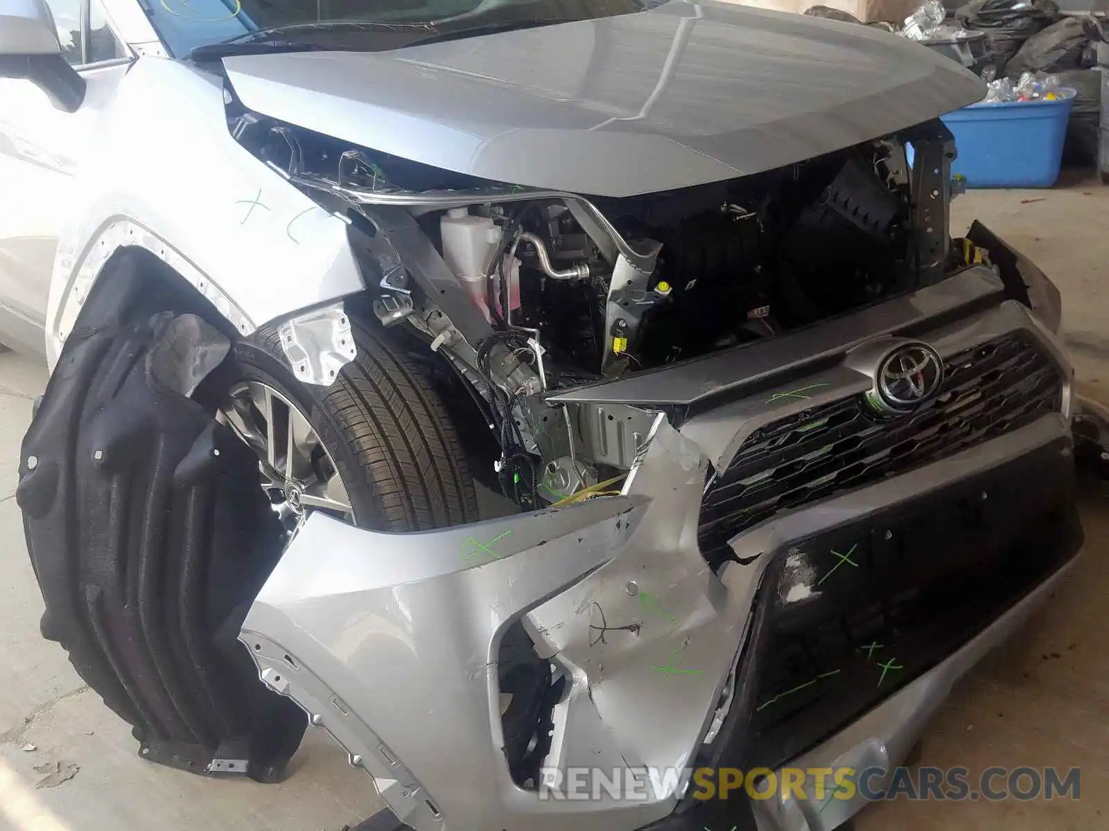 9 Photograph of a damaged car 2T3N1RFV3KC015604 TOYOTA RAV4 2019