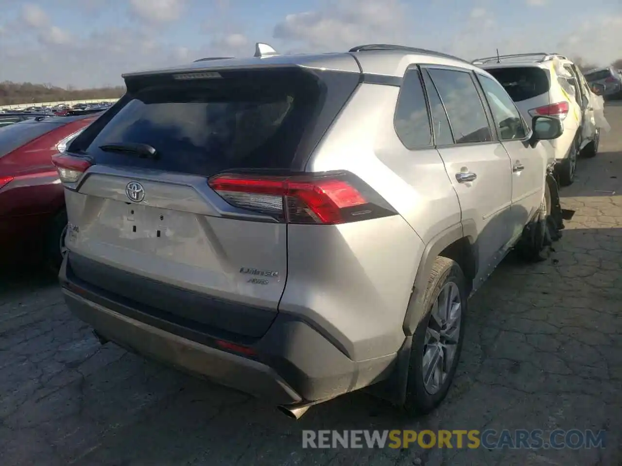 4 Photograph of a damaged car 2T3N1RFV3KW074702 TOYOTA RAV4 2019