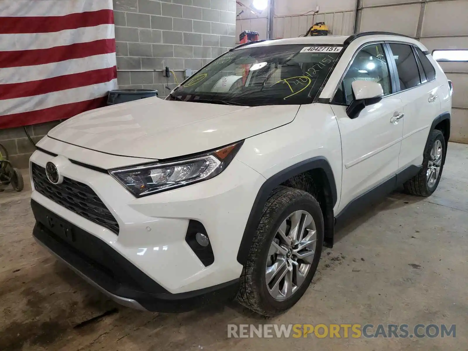 2 Photograph of a damaged car 2T3N1RFV4KC011352 TOYOTA RAV4 2019