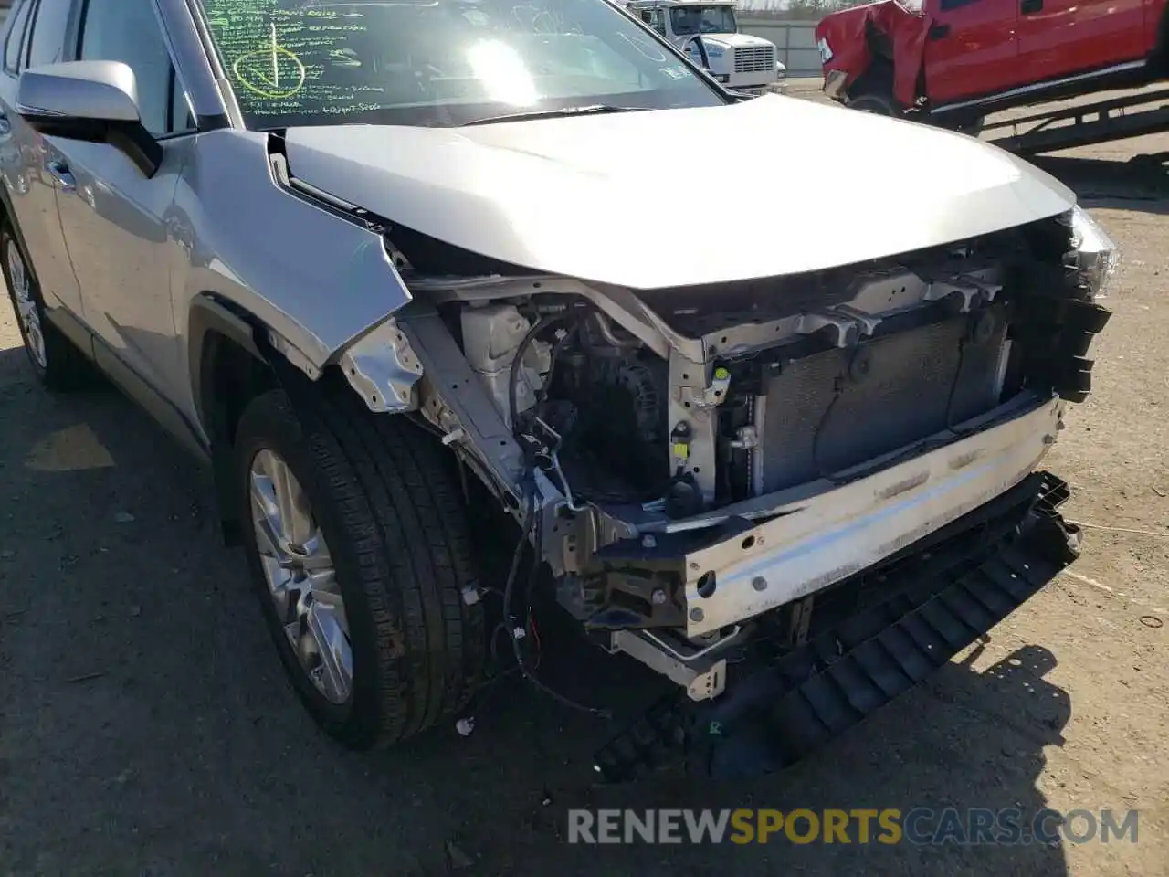 9 Photograph of a damaged car 2T3N1RFV5KC031562 TOYOTA RAV4 2019