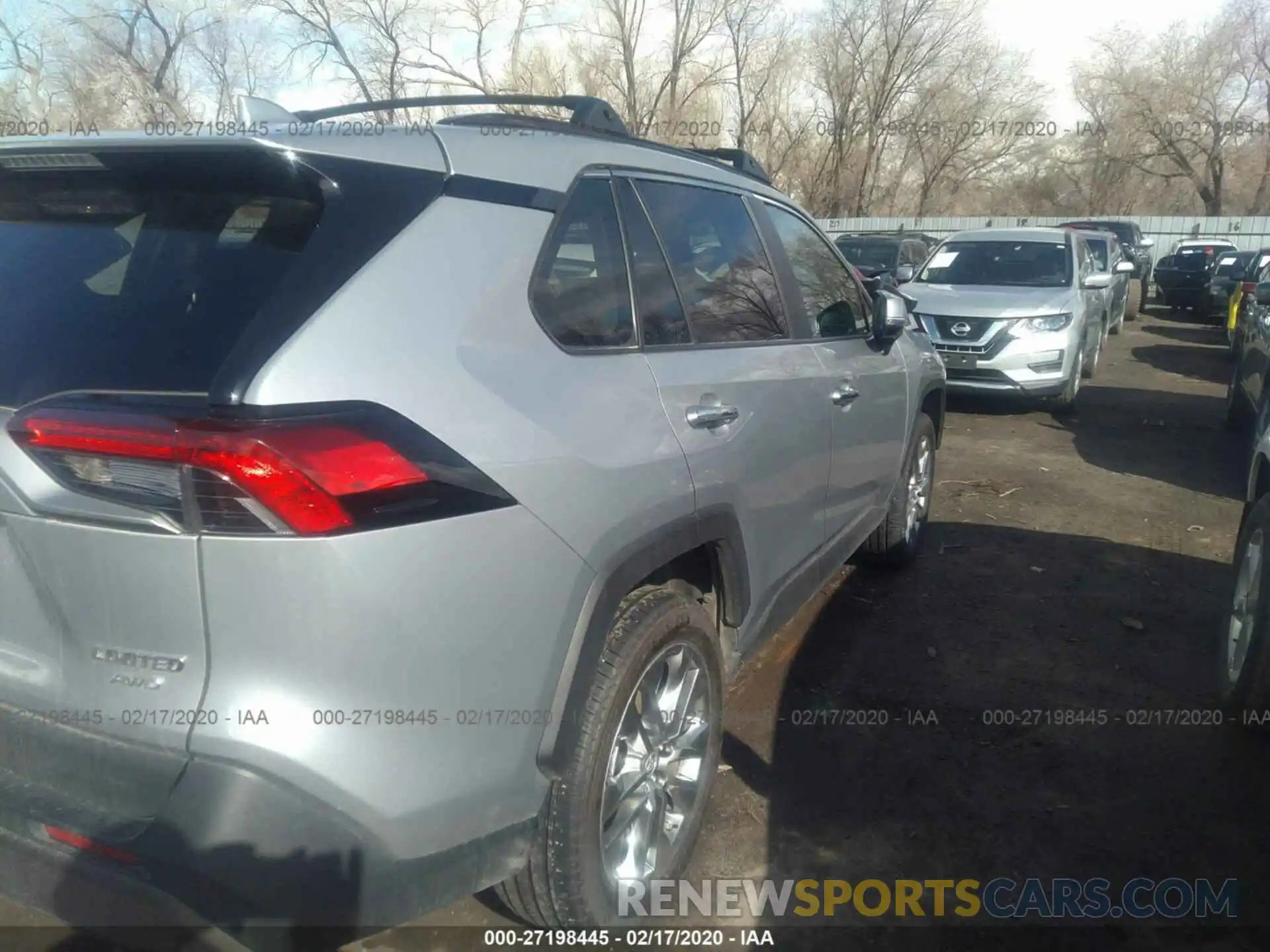 4 Photograph of a damaged car 2T3N1RFV5KW052233 TOYOTA RAV4 2019