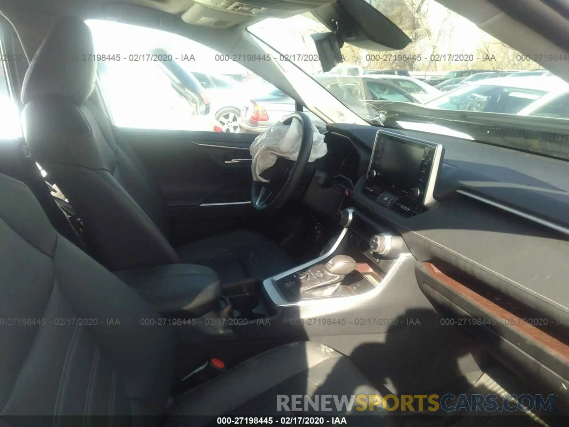 5 Photograph of a damaged car 2T3N1RFV5KW052233 TOYOTA RAV4 2019