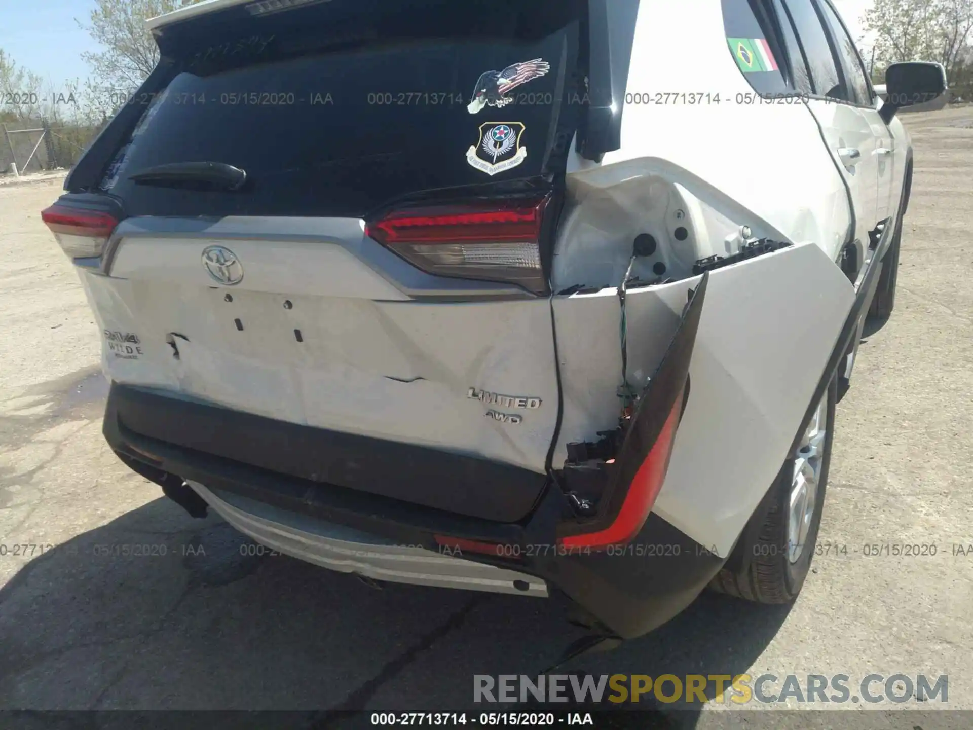 6 Фотография поврежденного автомобиля 2T3N1RFV6KC013197 TOYOTA RAV4 2019
