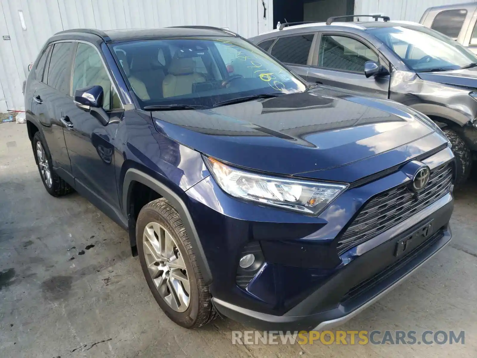 1 Фотография поврежденного автомобиля 2T3N1RFV6KW061037 TOYOTA RAV4 2019