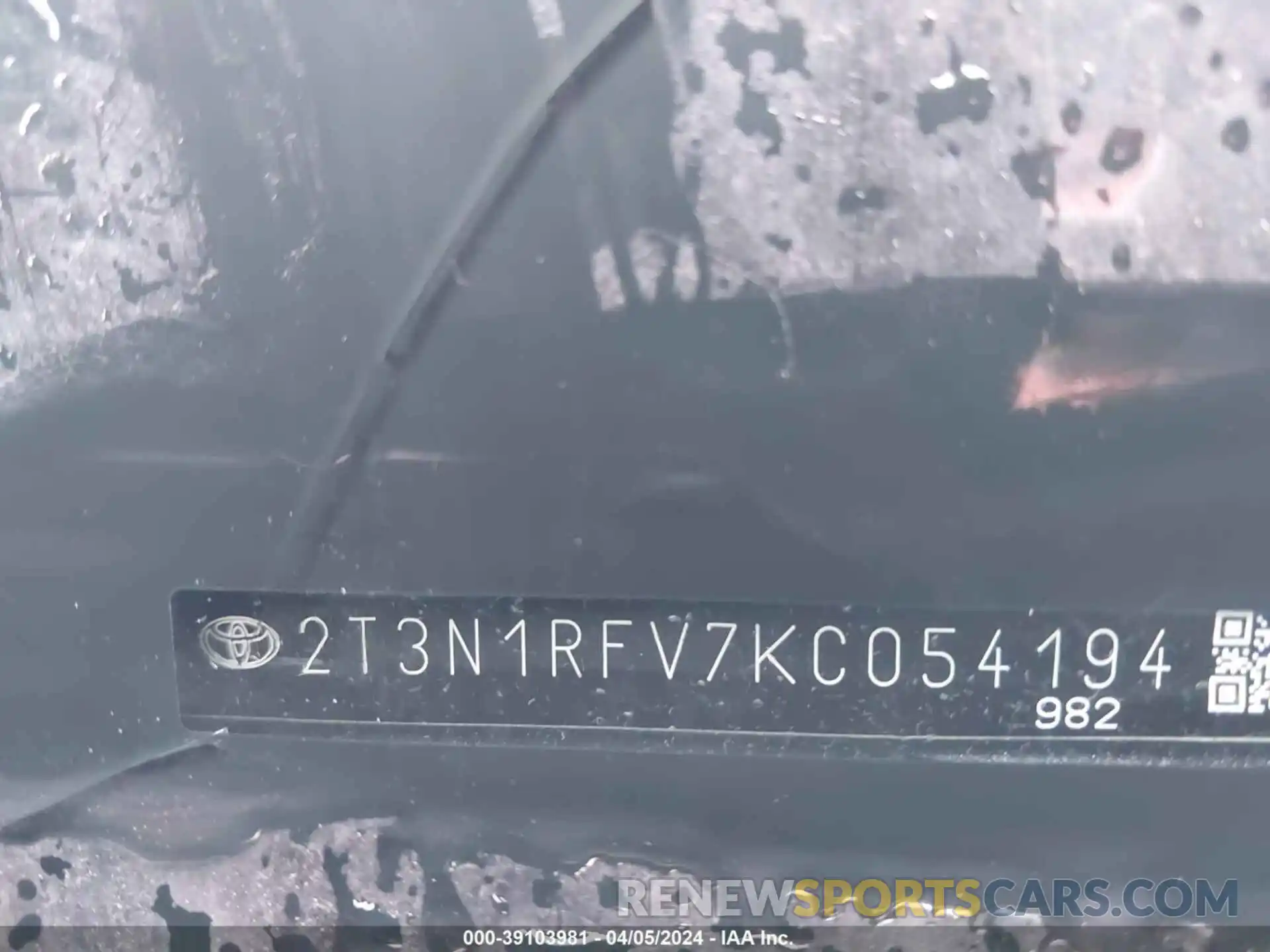9 Photograph of a damaged car 2T3N1RFV7KC054194 TOYOTA RAV4 2019