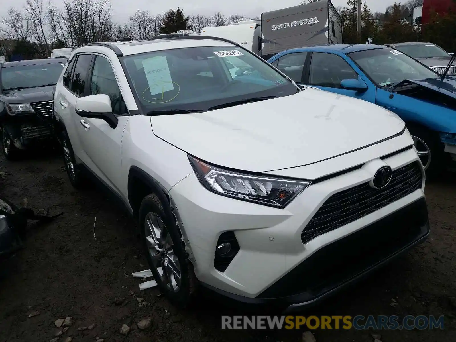 1 Photograph of a damaged car 2T3N1RFV7KW018391 TOYOTA RAV4 2019