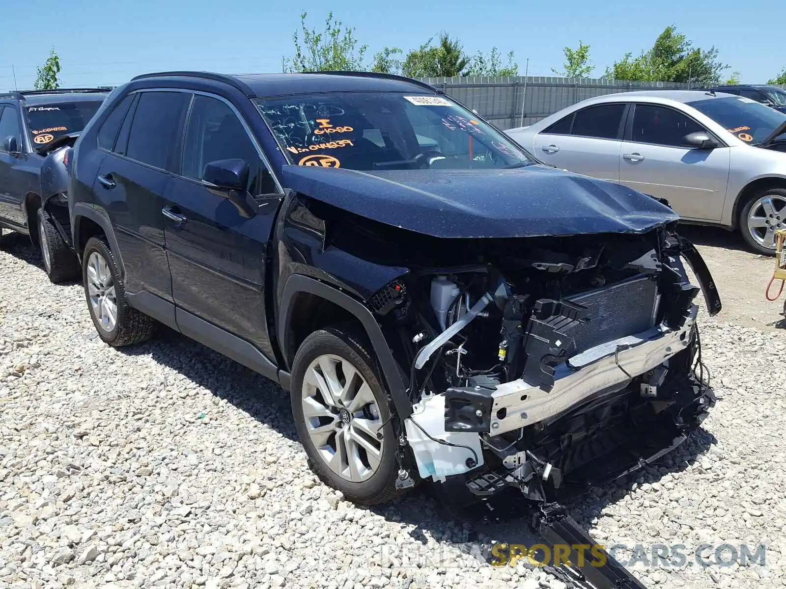 1 Photograph of a damaged car 2T3N1RFV8KC044239 TOYOTA RAV4 2019