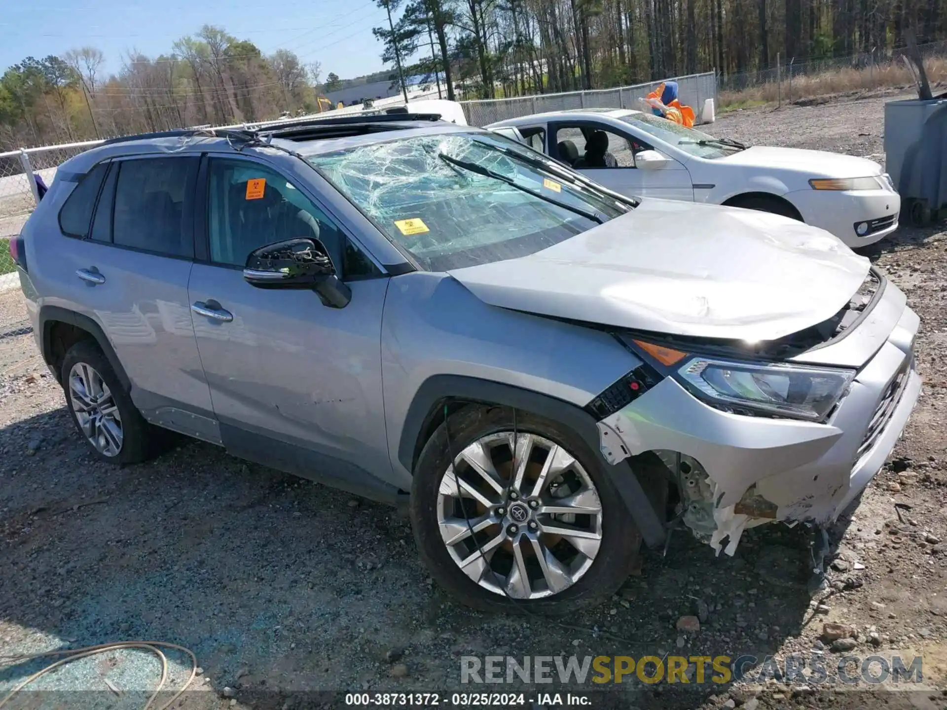 1 Photograph of a damaged car 2T3N1RFV8KW002863 TOYOTA RAV4 2019