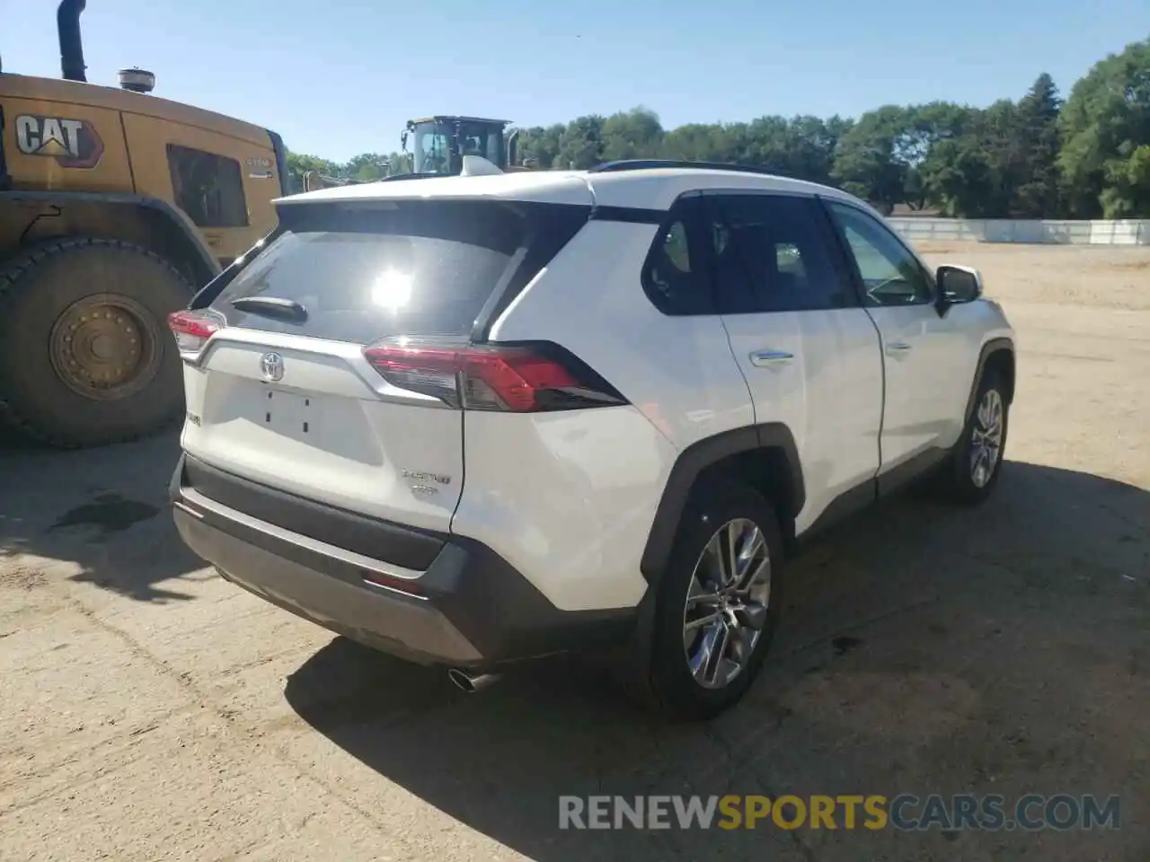 4 Photograph of a damaged car 2T3N1RFV9KW061937 TOYOTA RAV4 2019