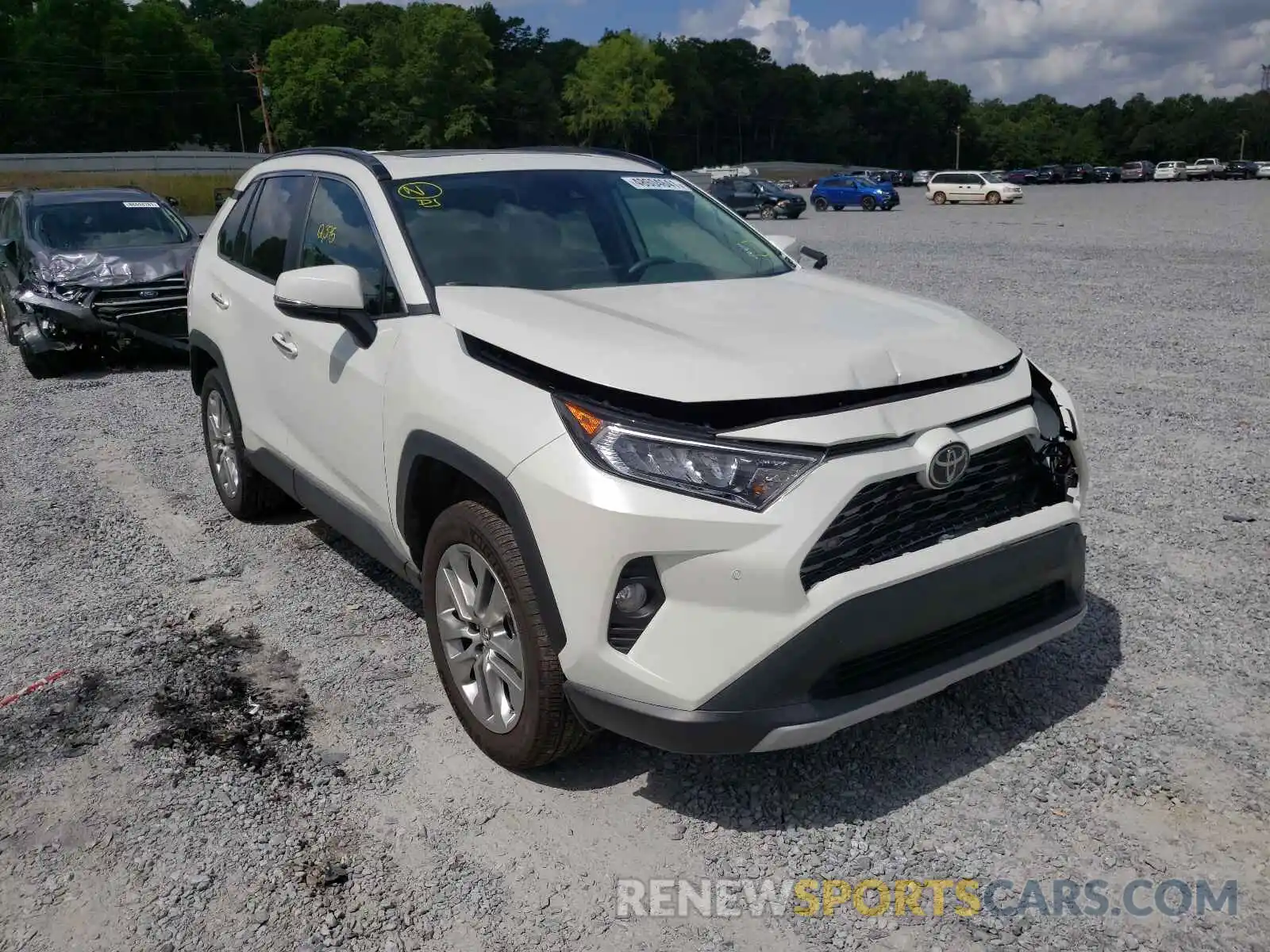 1 Photograph of a damaged car 2T3N1RFVXKC050625 TOYOTA RAV4 2019