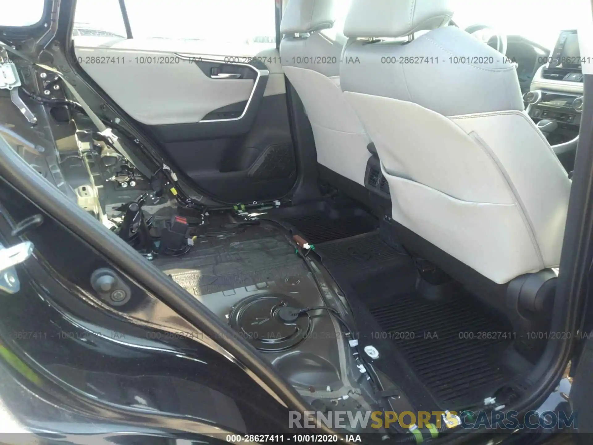 8 Photograph of a damaged car 2T3N1RFVXKW001116 TOYOTA RAV4 2019