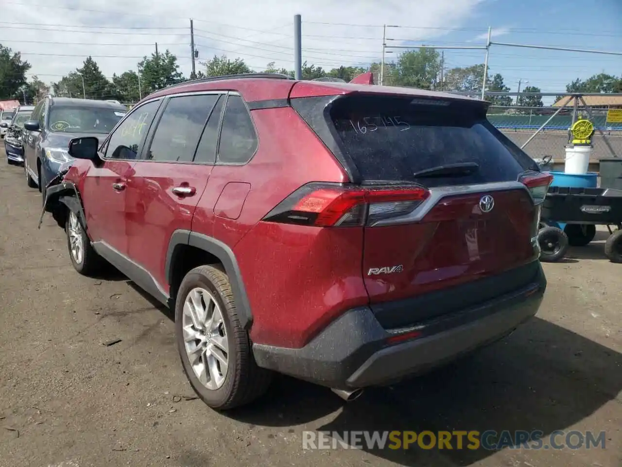 3 Photograph of a damaged car 2T3N1RFVXKW082005 TOYOTA RAV4 2019