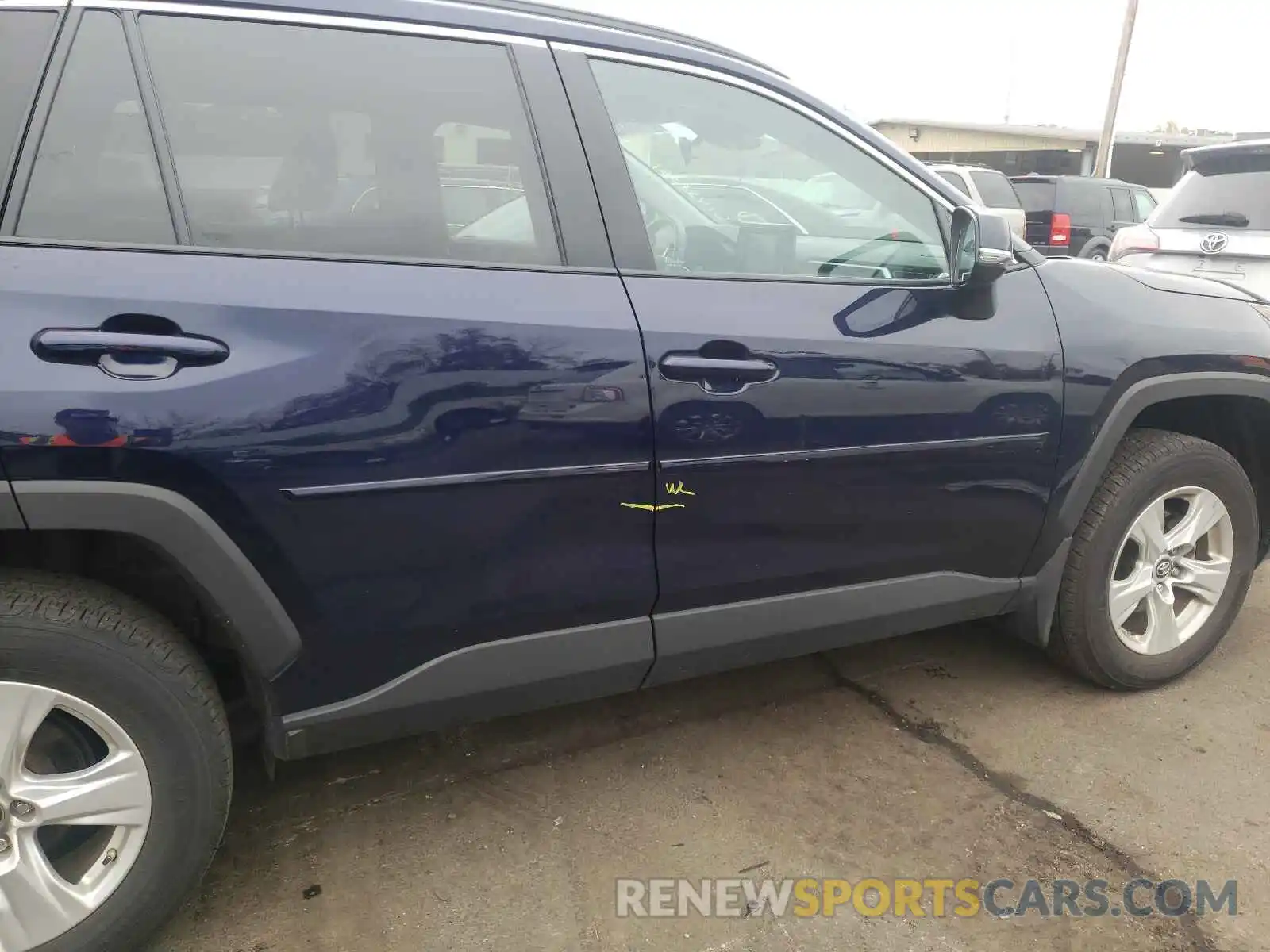 9 Photograph of a damaged car 2T3P1RFV0KC003113 TOYOTA RAV4 2019