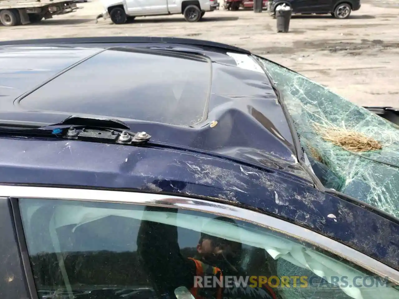 9 Photograph of a damaged car 2T3P1RFV0KC004195 TOYOTA RAV4 2019