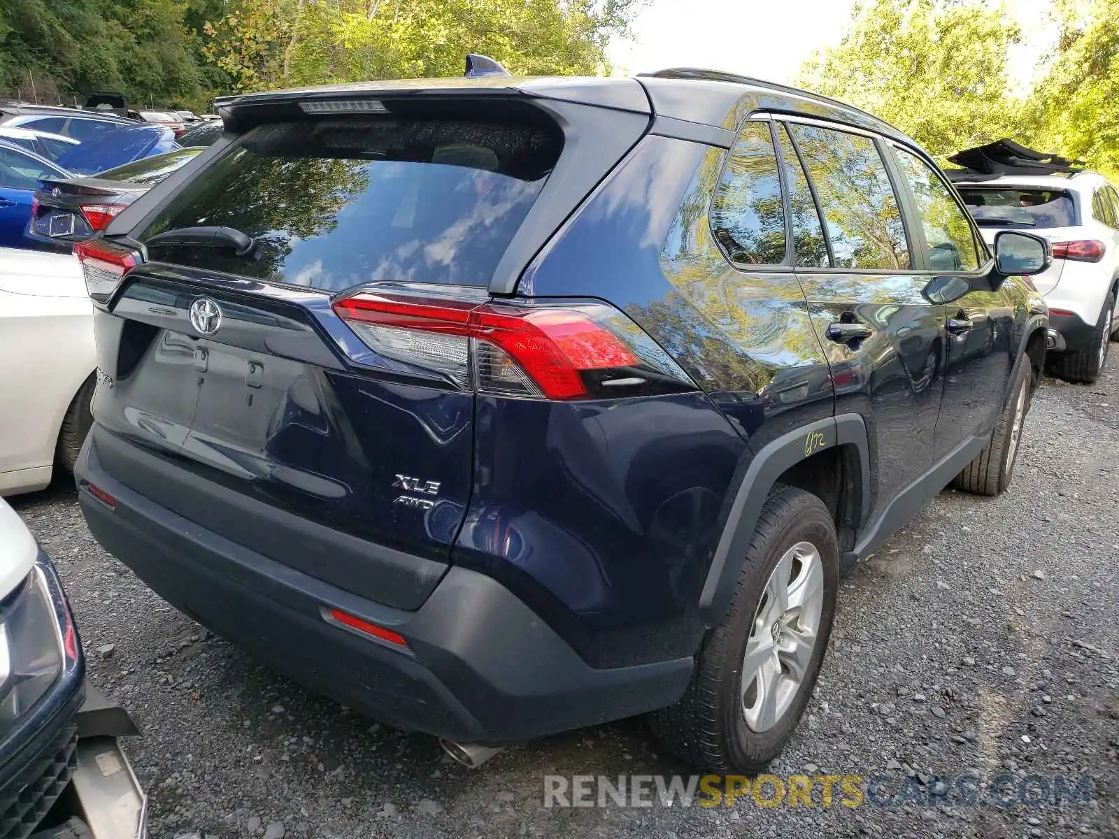 4 Photograph of a damaged car 2T3P1RFV0KC005248 TOYOTA RAV4 2019