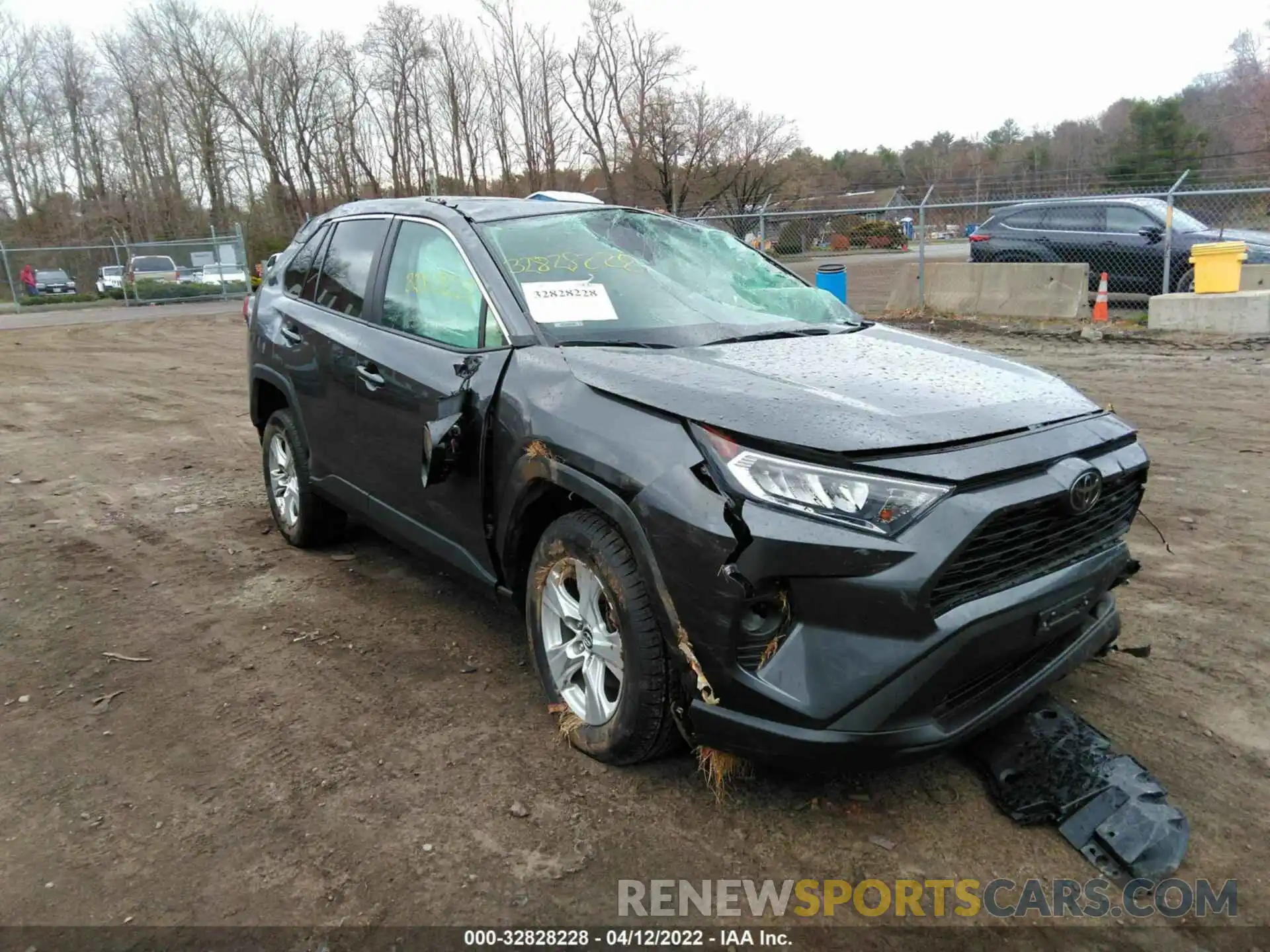 1 Photograph of a damaged car 2T3P1RFV0KC006996 TOYOTA RAV4 2019