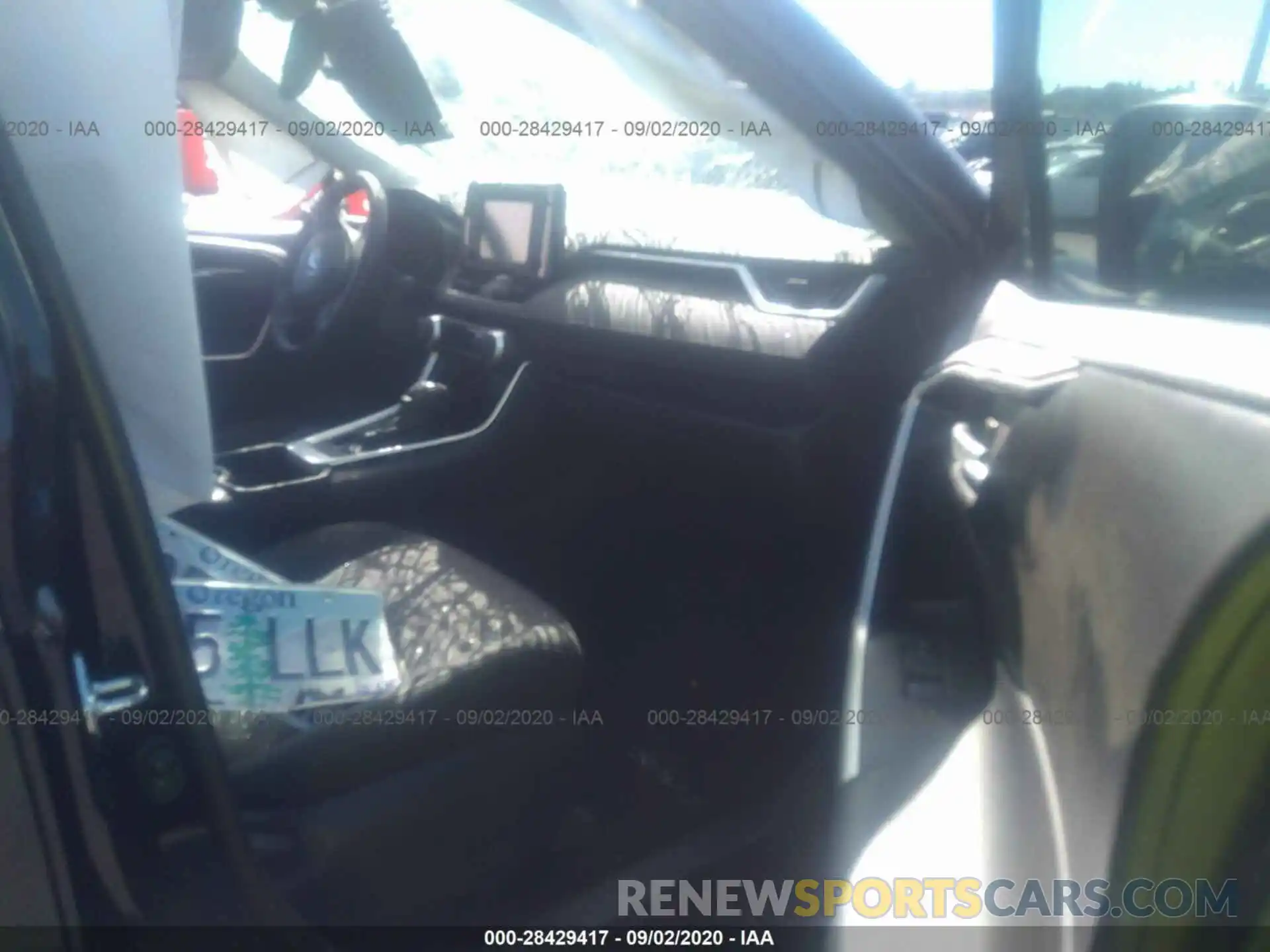 5 Photograph of a damaged car 2T3P1RFV0KC007873 TOYOTA RAV4 2019