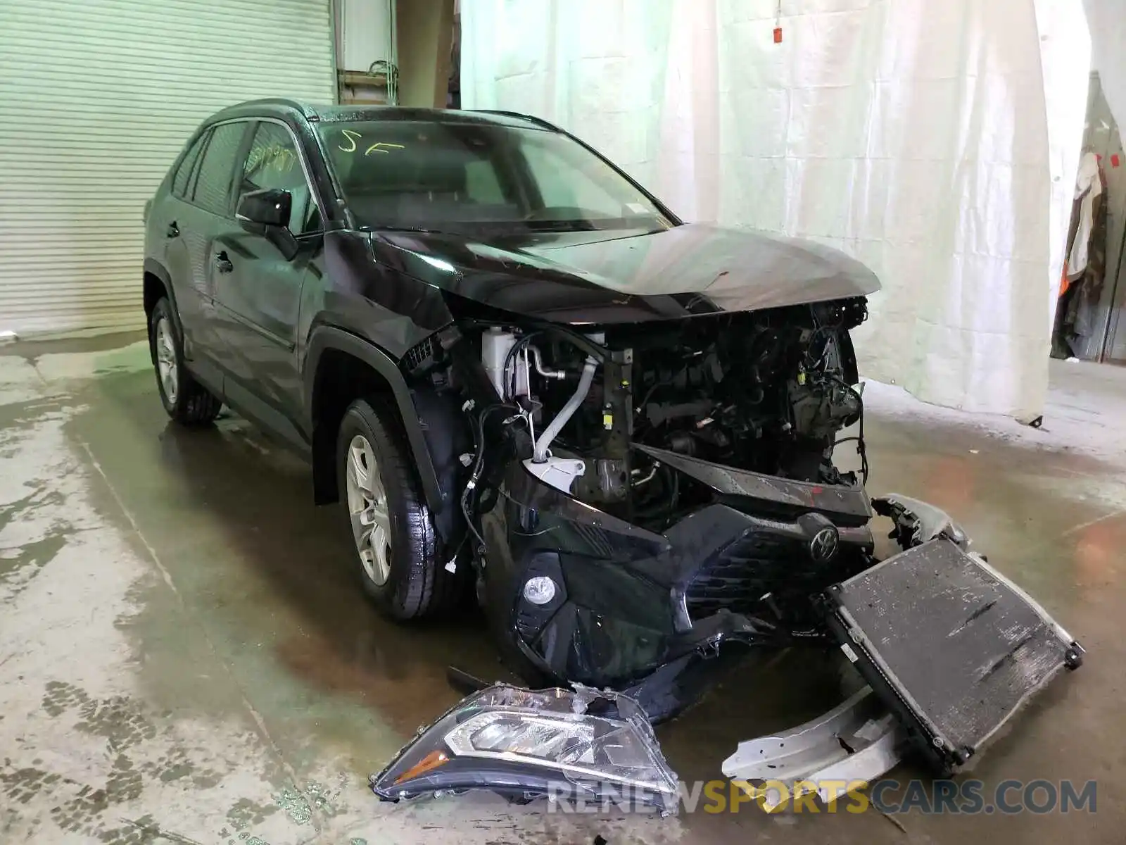 1 Photograph of a damaged car 2T3P1RFV0KC010546 TOYOTA RAV4 2019