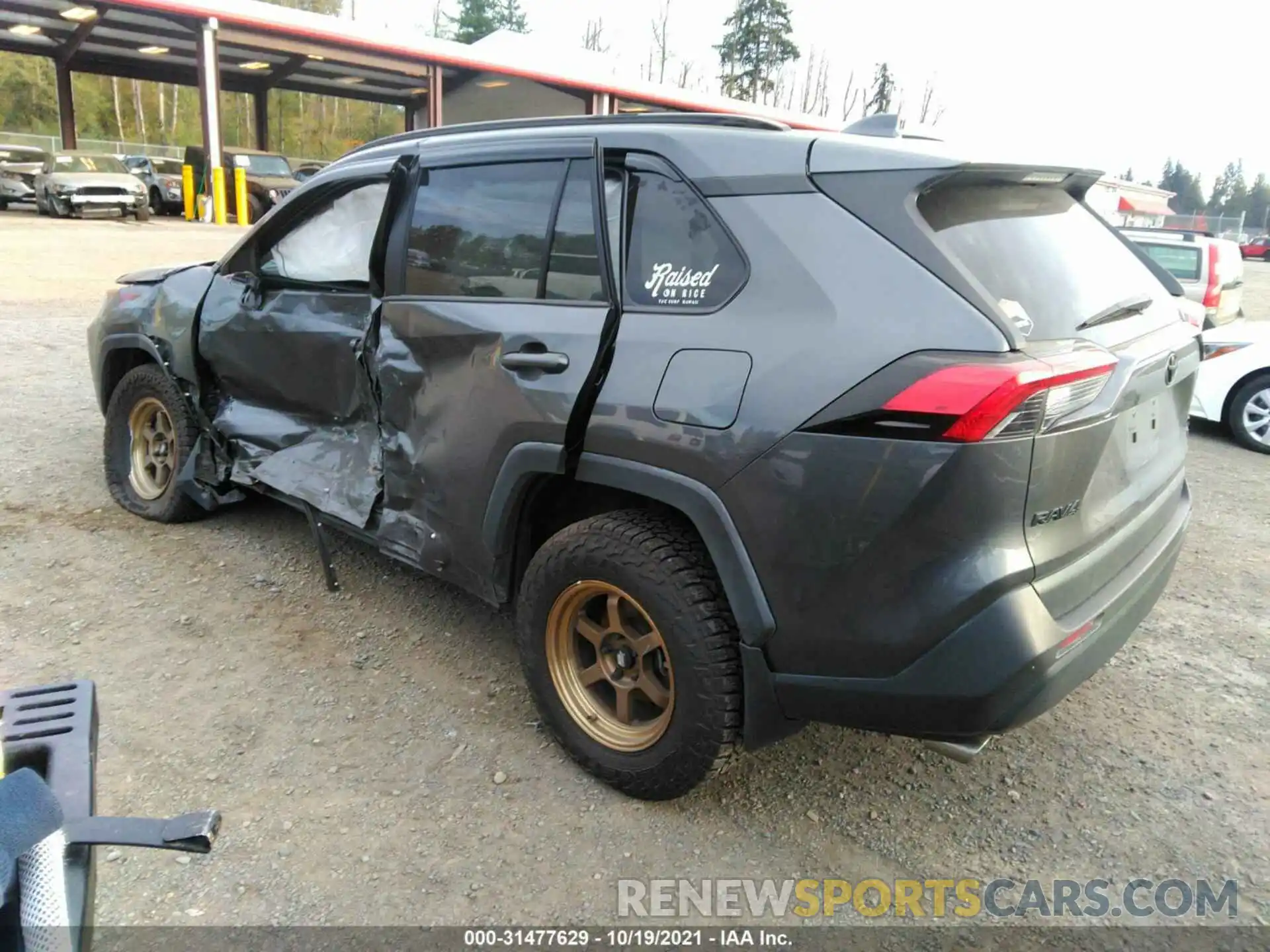 3 Photograph of a damaged car 2T3P1RFV0KC017805 TOYOTA RAV4 2019