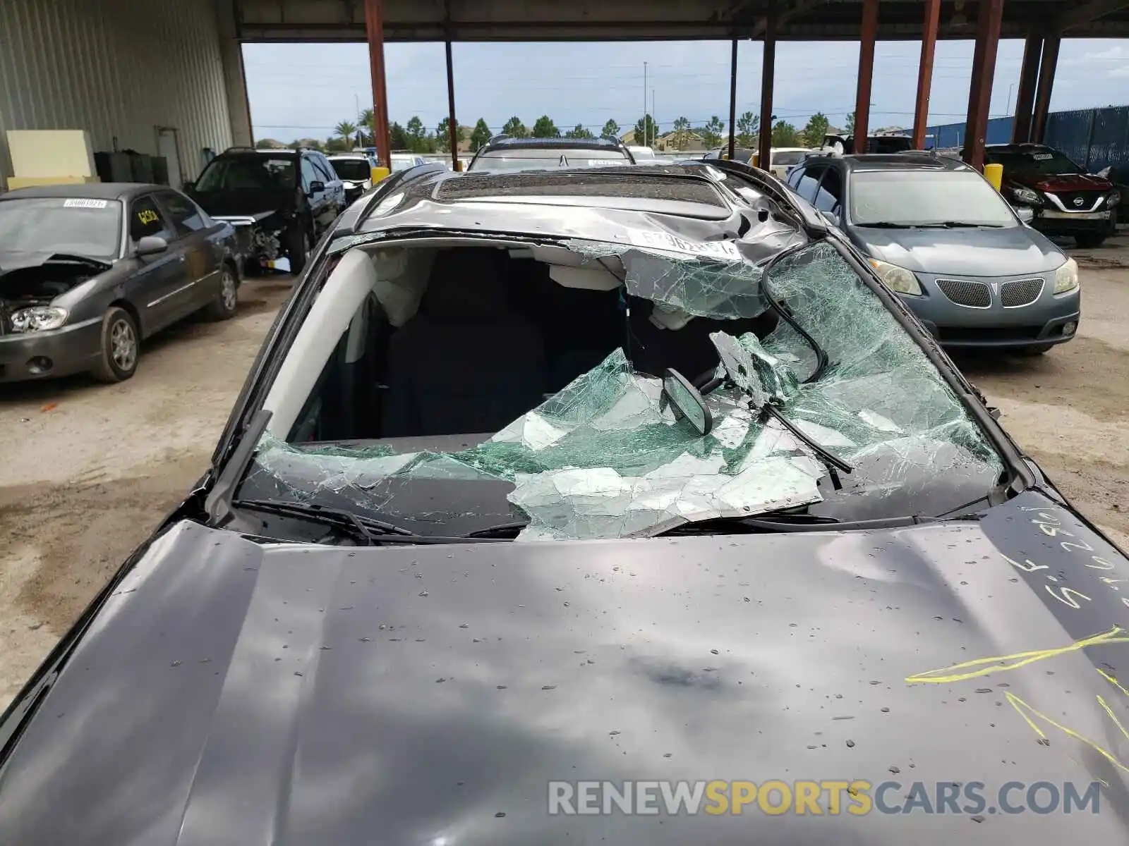 9 Photograph of a damaged car 2T3P1RFV0KC018775 TOYOTA RAV4 2019