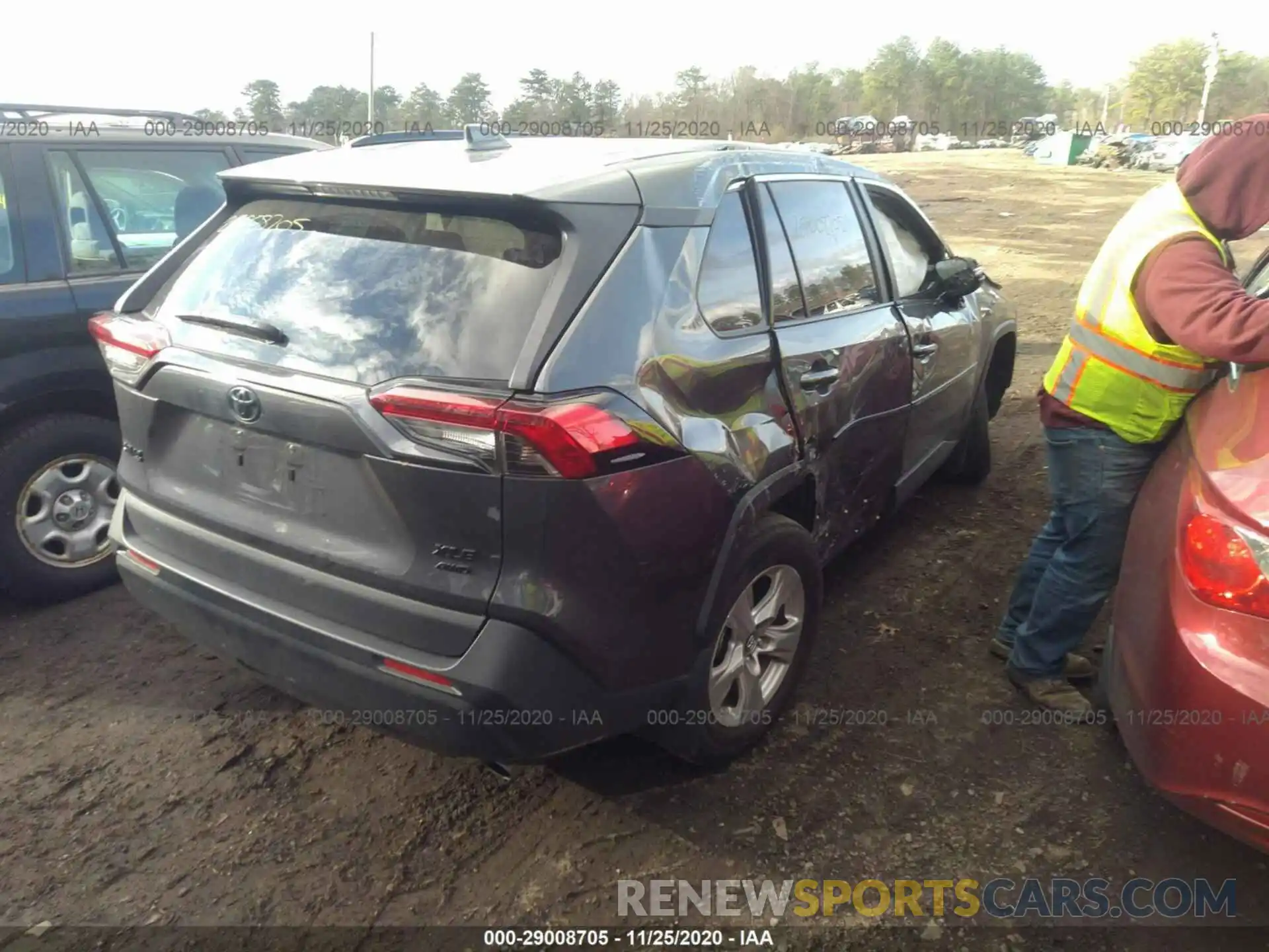 4 Photograph of a damaged car 2T3P1RFV0KC026729 TOYOTA RAV4 2019