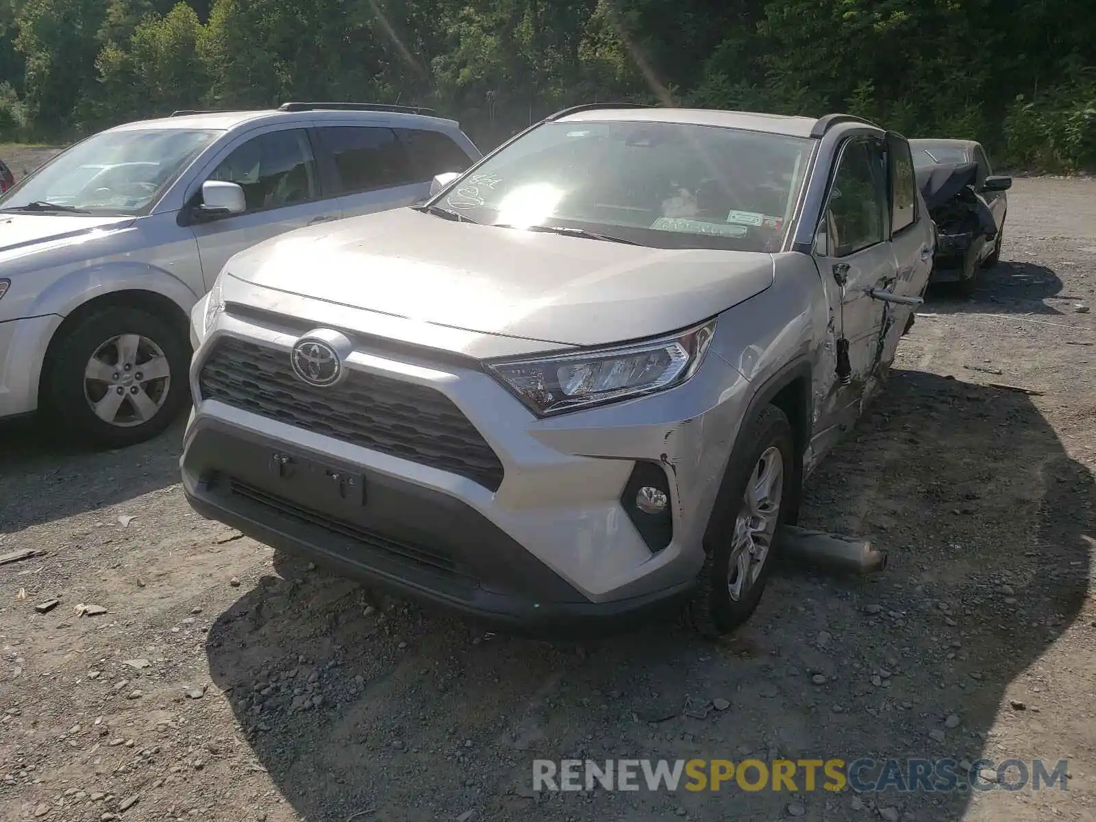 2 Фотография поврежденного автомобиля 2T3P1RFV0KC034040 TOYOTA RAV4 2019