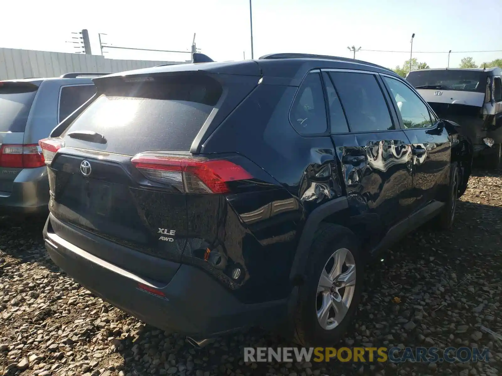 4 Photograph of a damaged car 2T3P1RFV0KC055048 TOYOTA RAV4 2019