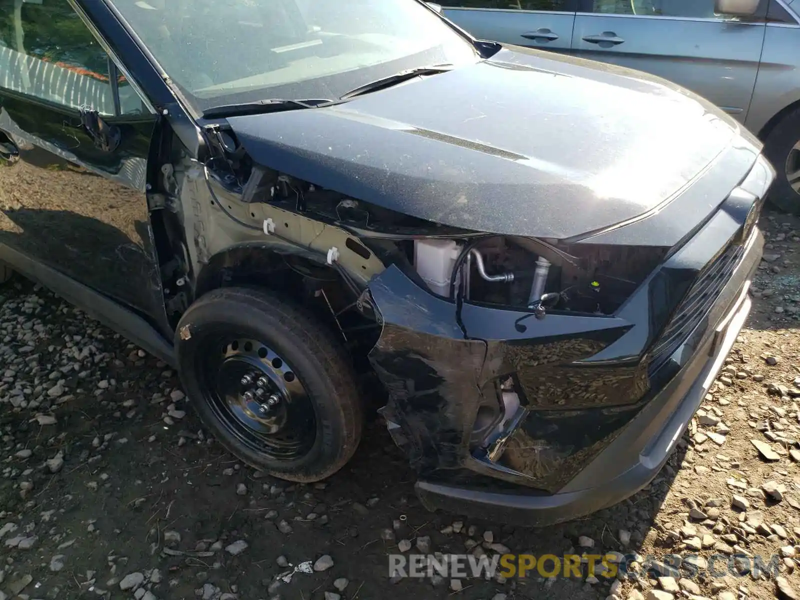 9 Photograph of a damaged car 2T3P1RFV0KC055048 TOYOTA RAV4 2019