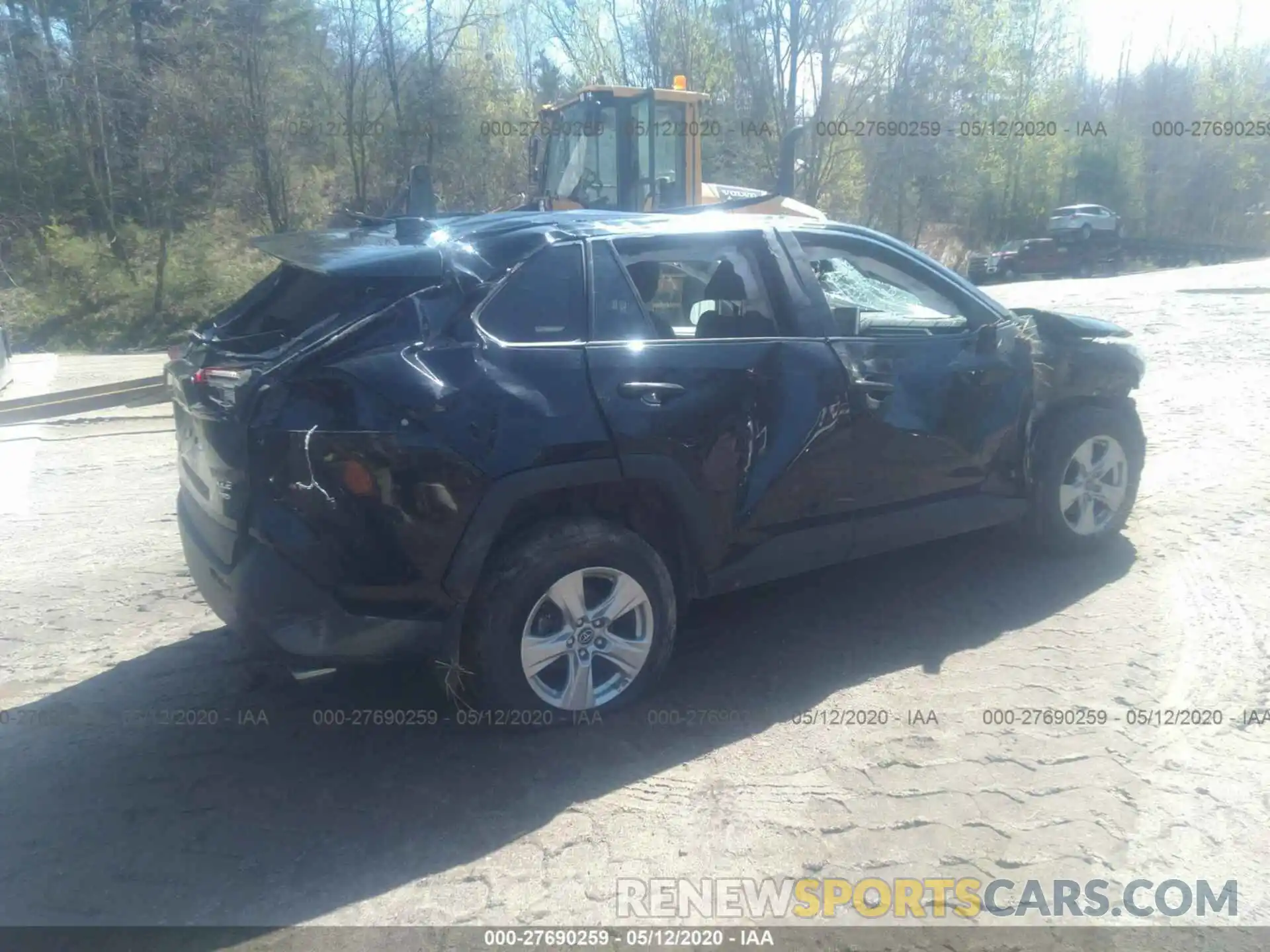 4 Photograph of a damaged car 2T3P1RFV0KW012988 TOYOTA RAV4 2019