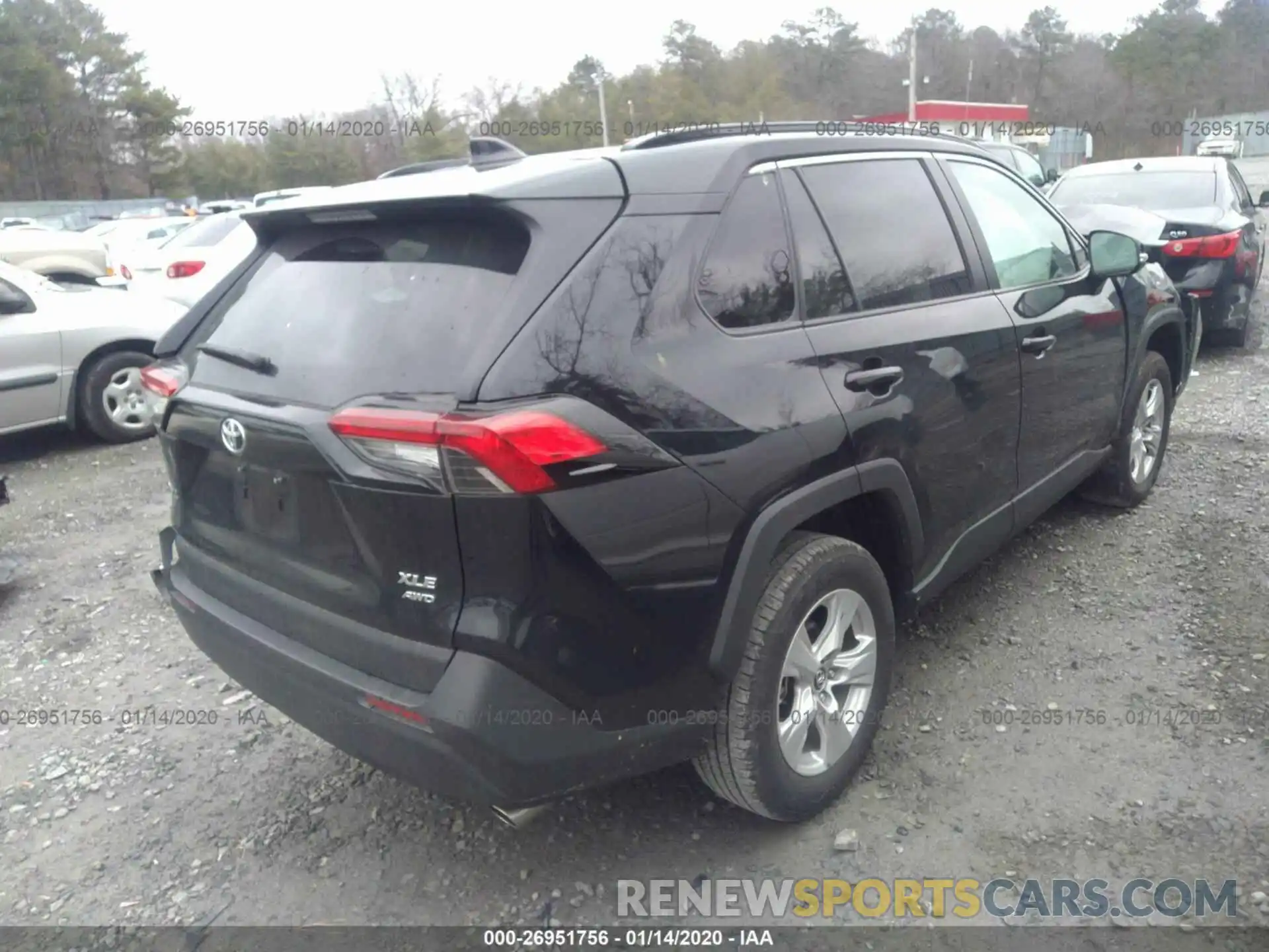 4 Photograph of a damaged car 2T3P1RFV0KW020685 TOYOTA RAV4 2019