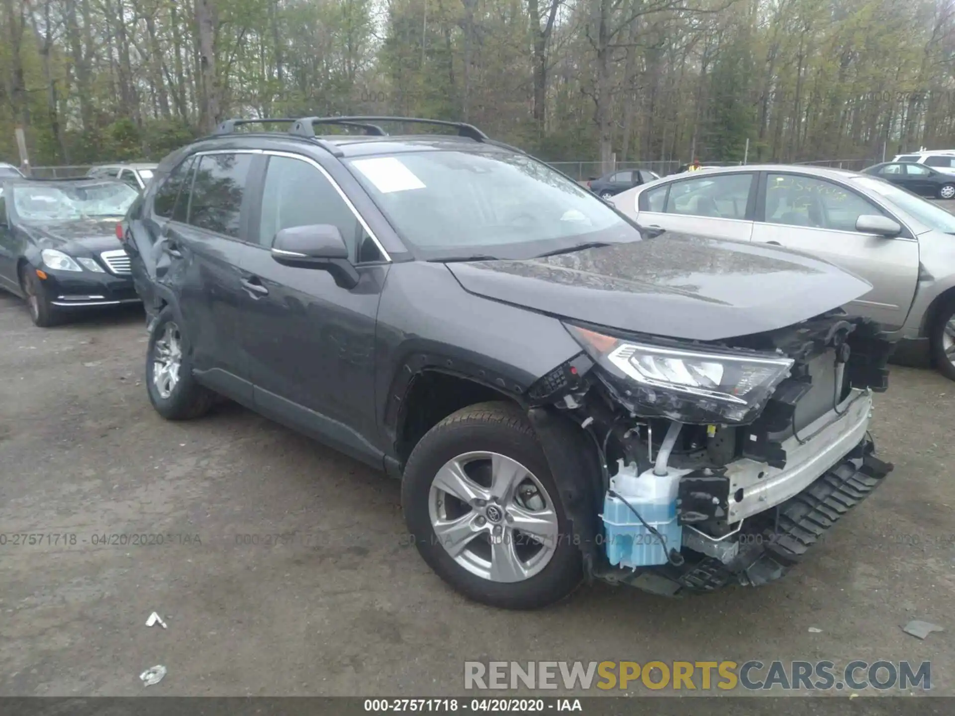 1 Photograph of a damaged car 2T3P1RFV0KW023344 TOYOTA RAV4 2019