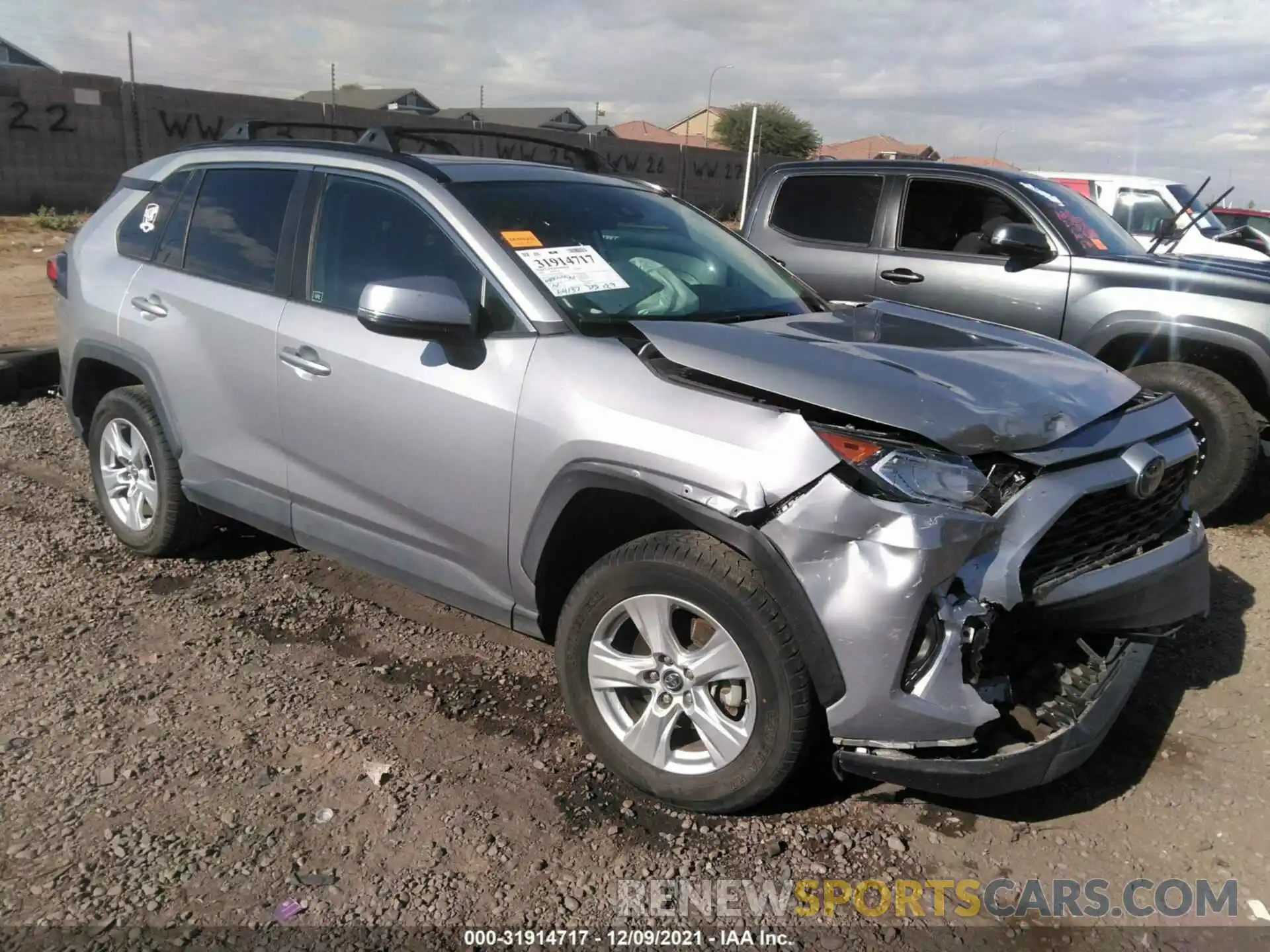 1 Photograph of a damaged car 2T3P1RFV0KW028690 TOYOTA RAV4 2019