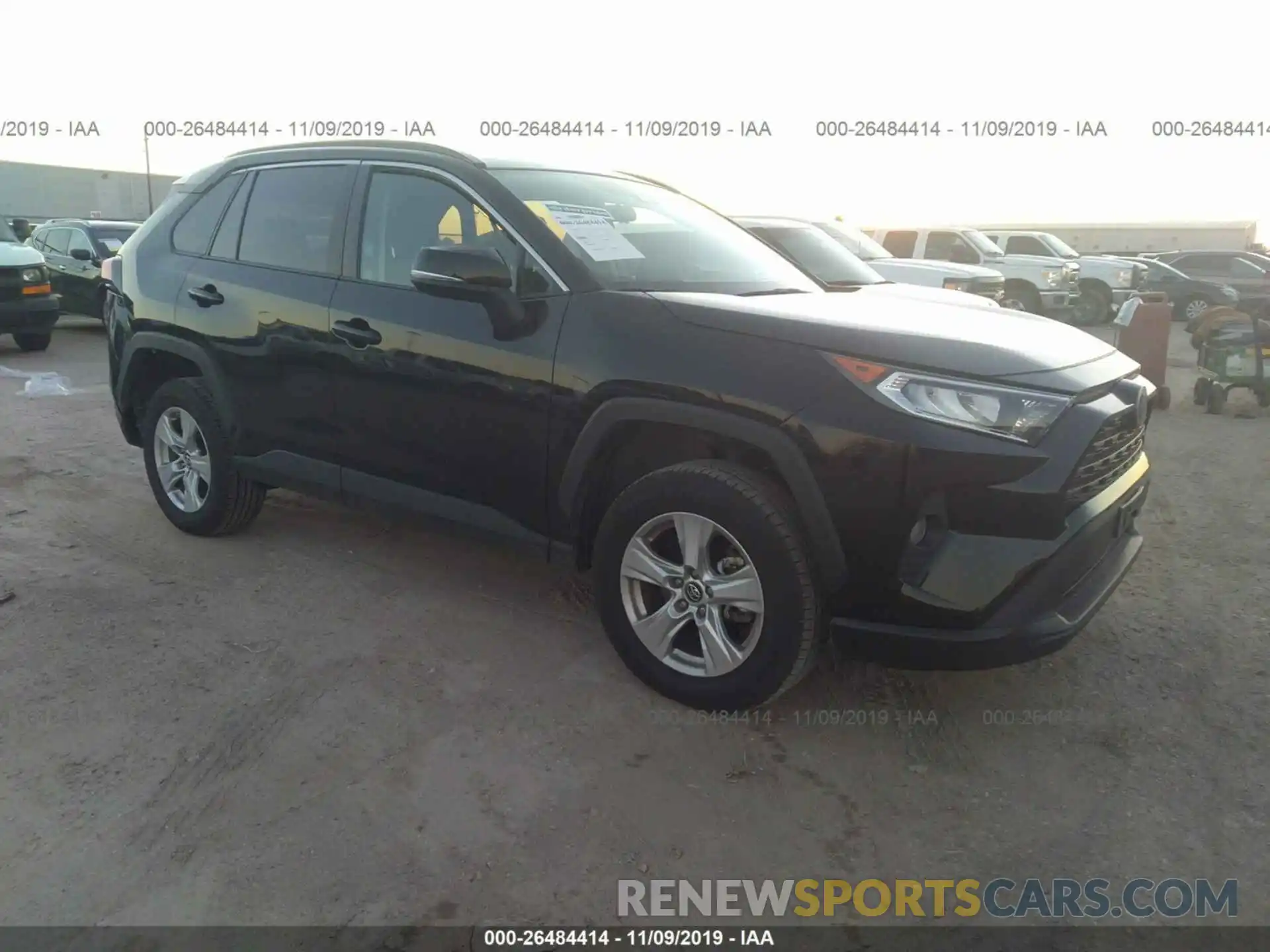 1 Photograph of a damaged car 2T3P1RFV0KW031461 TOYOTA RAV4 2019