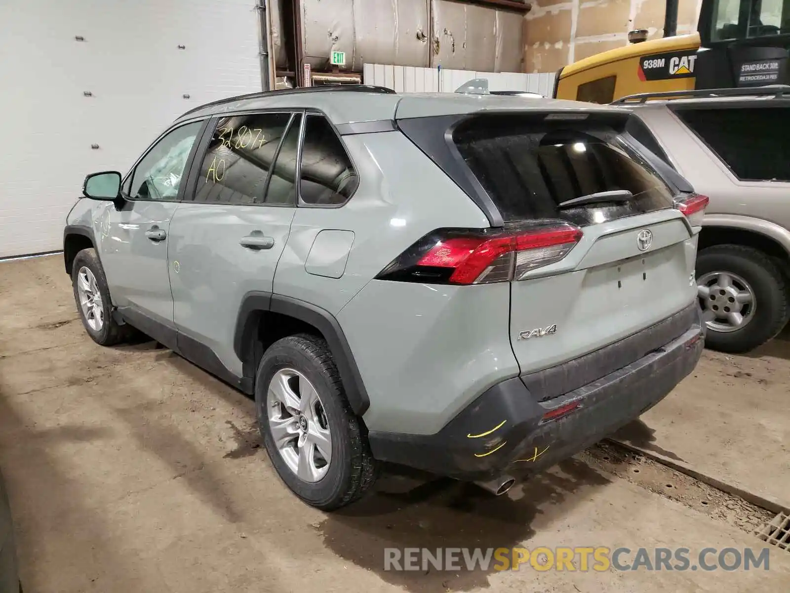 3 Photograph of a damaged car 2T3P1RFV0KW041505 TOYOTA RAV4 2019