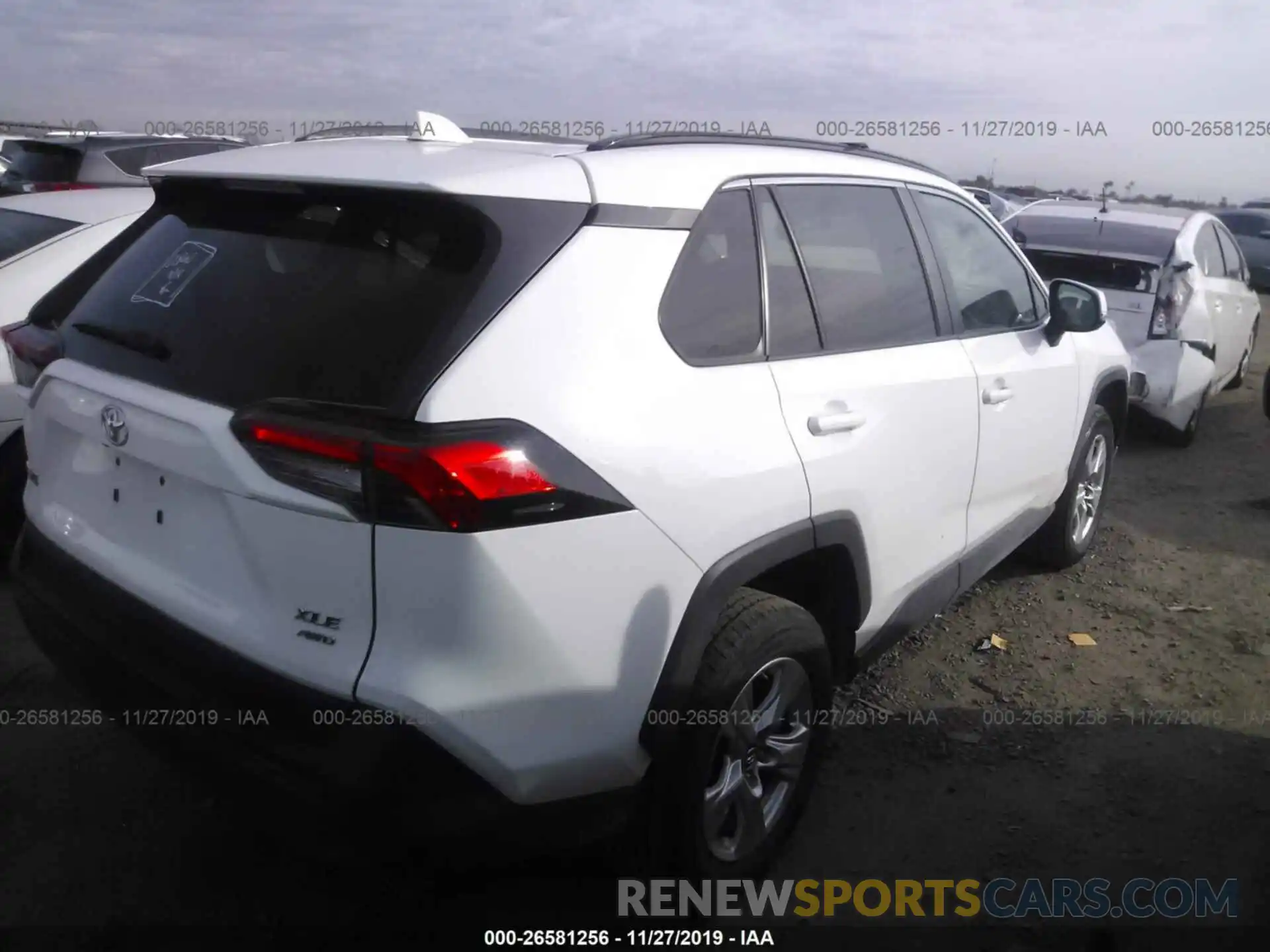 4 Фотография поврежденного автомобиля 2T3P1RFV0KW041889 TOYOTA RAV4 2019