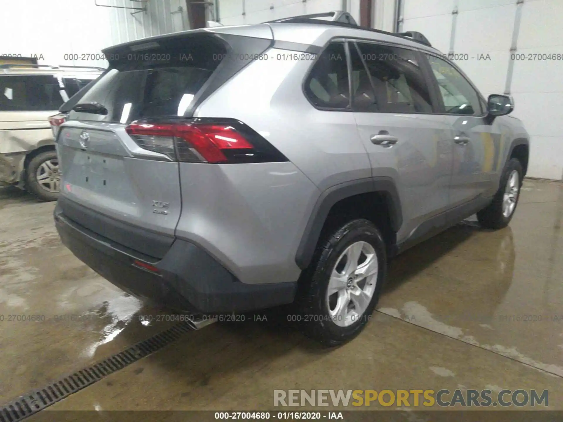 4 Photograph of a damaged car 2T3P1RFV0KW043576 TOYOTA RAV4 2019