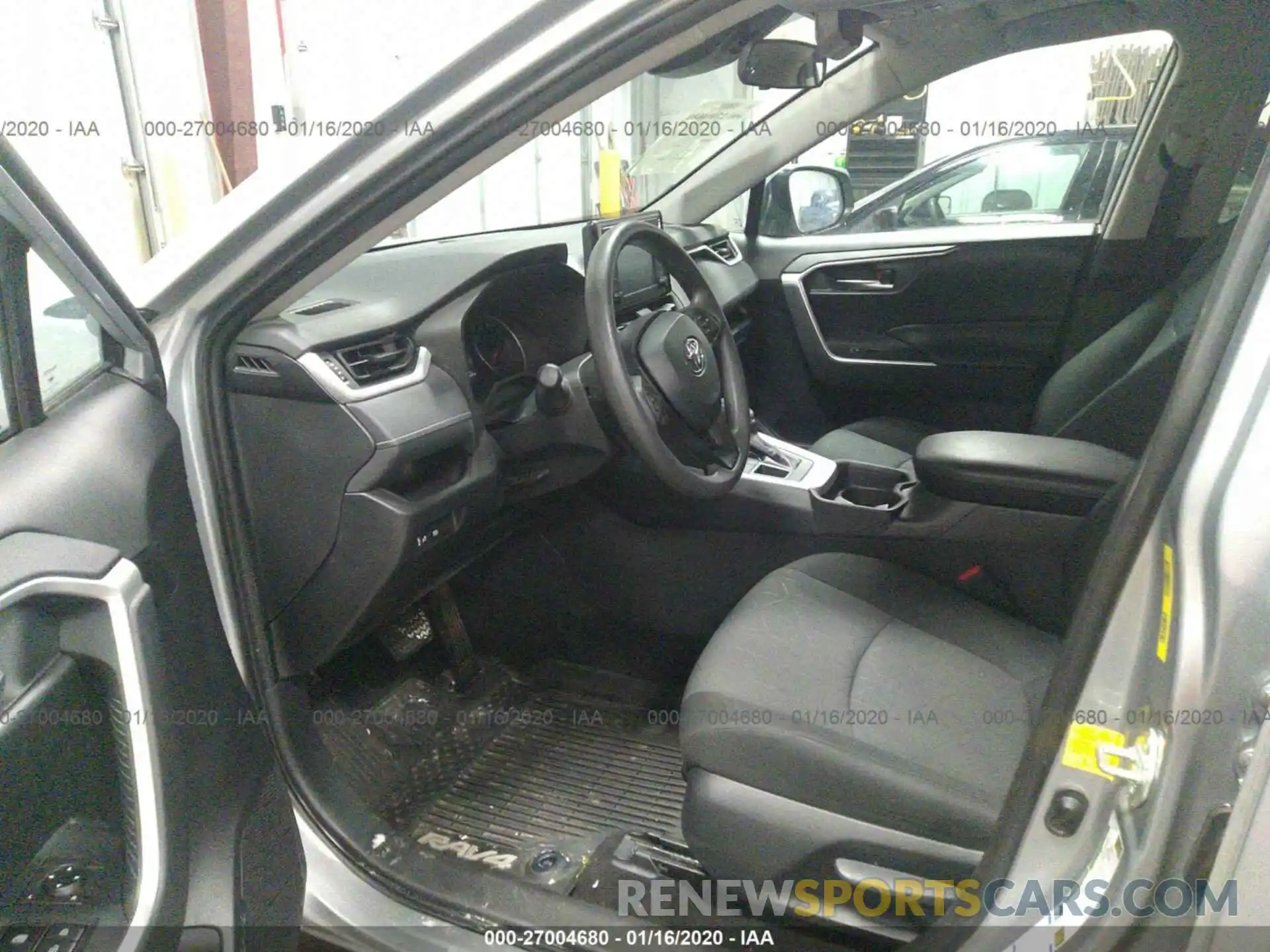 5 Photograph of a damaged car 2T3P1RFV0KW043576 TOYOTA RAV4 2019