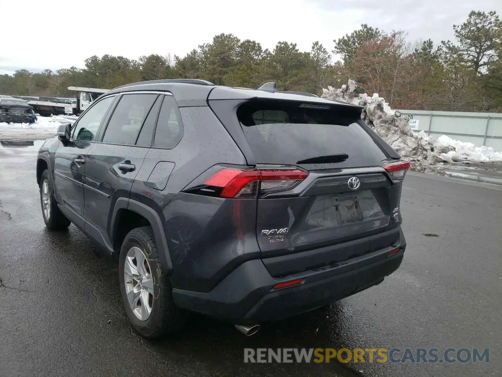 3 Photograph of a damaged car 2T3P1RFV0KW043674 TOYOTA RAV4 2019