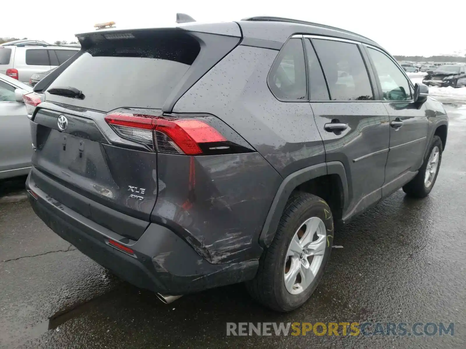 4 Photograph of a damaged car 2T3P1RFV0KW043674 TOYOTA RAV4 2019