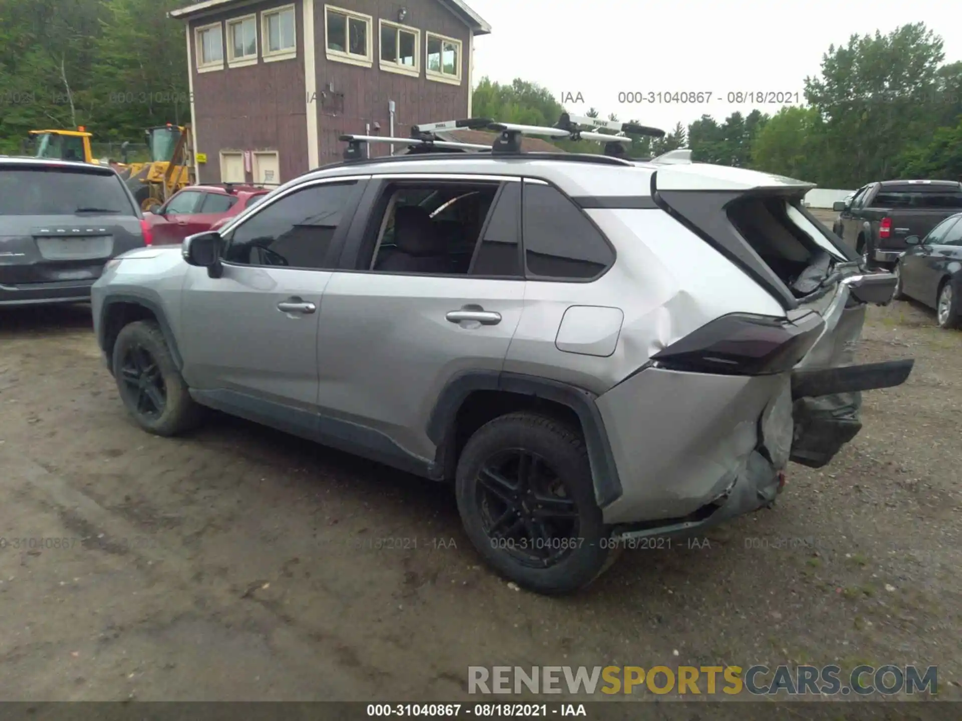 3 Фотография поврежденного автомобиля 2T3P1RFV0KW044016 TOYOTA RAV4 2019