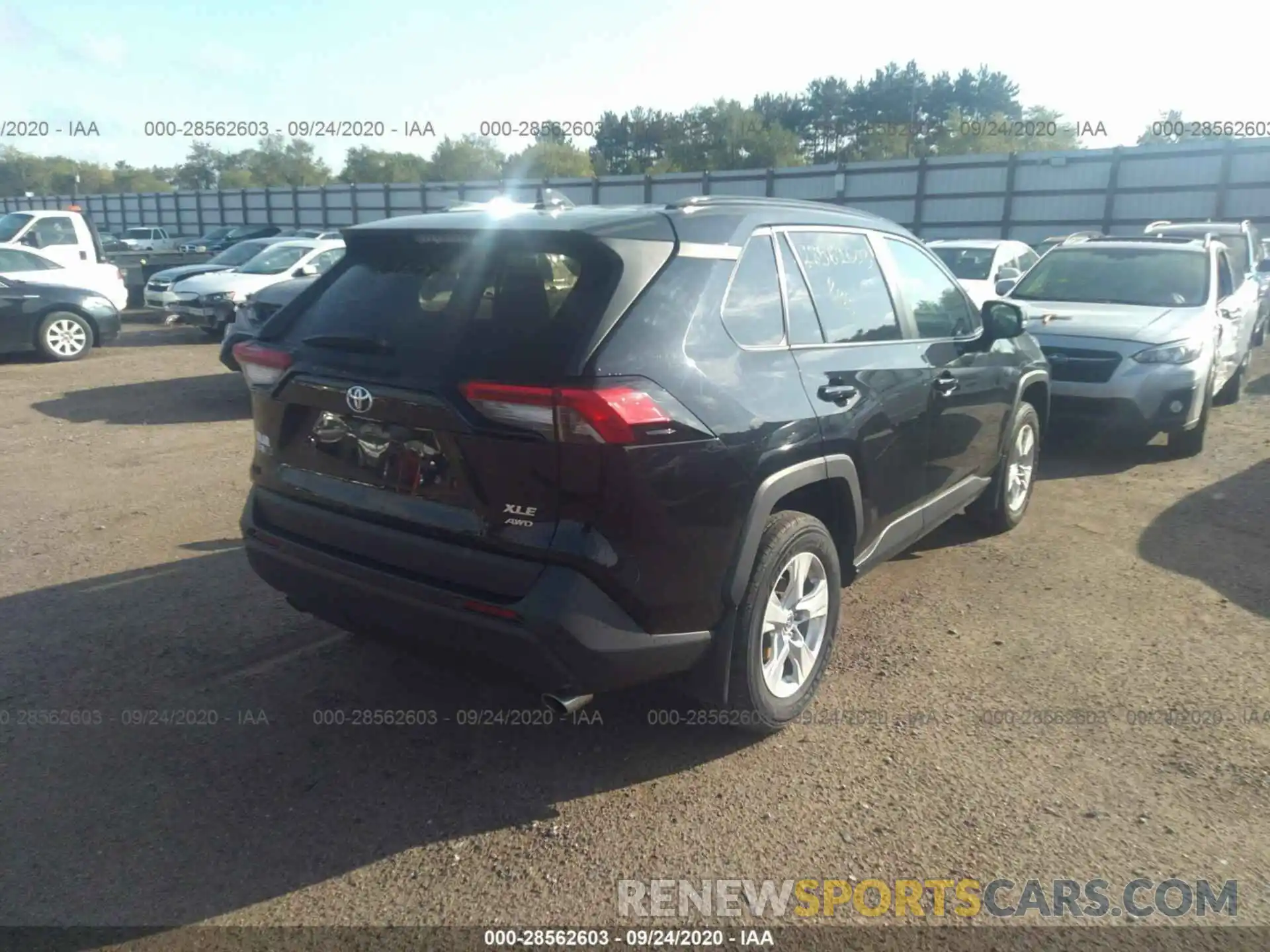 4 Photograph of a damaged car 2T3P1RFV0KW051645 TOYOTA RAV4 2019