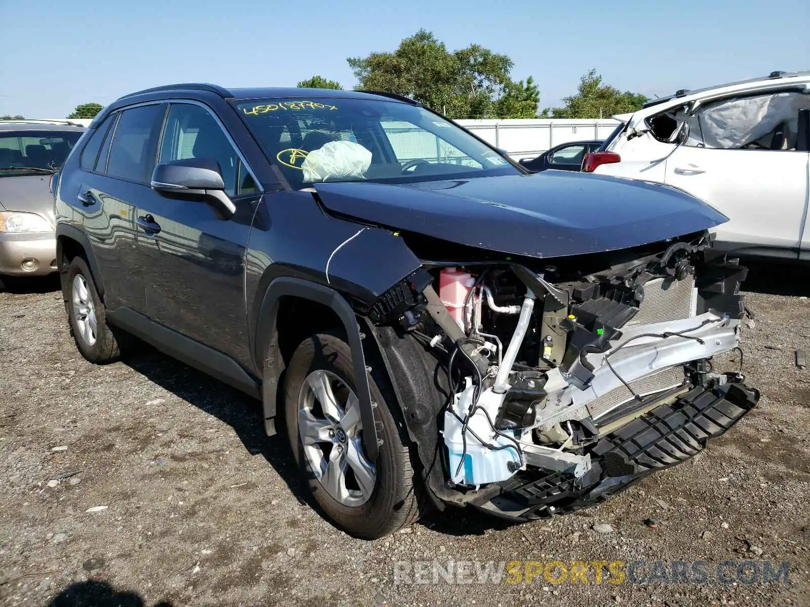 1 Photograph of a damaged car 2T3P1RFV0KW063083 TOYOTA RAV4 2019