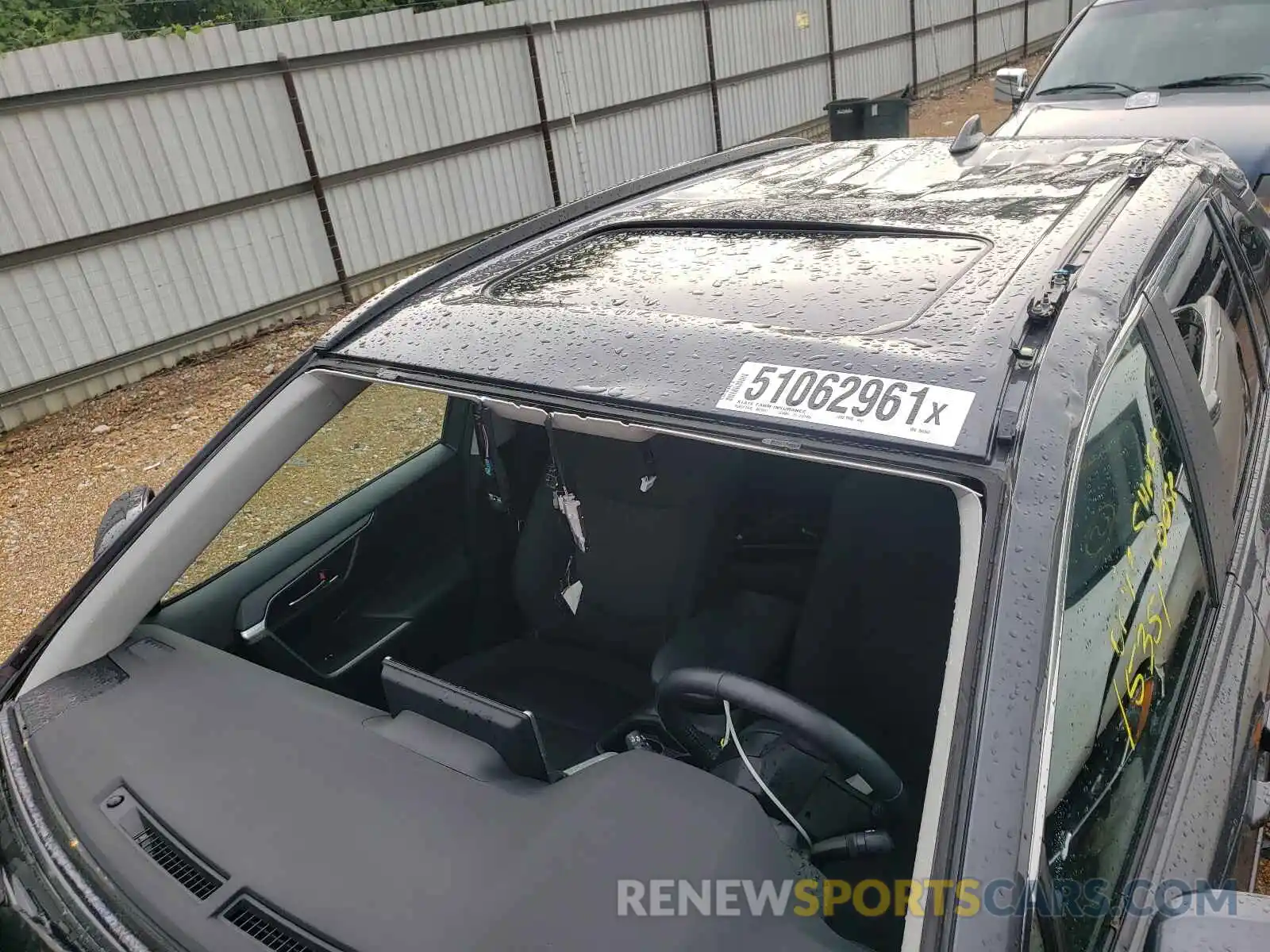 9 Photograph of a damaged car 2T3P1RFV0KW081907 TOYOTA RAV4 2019