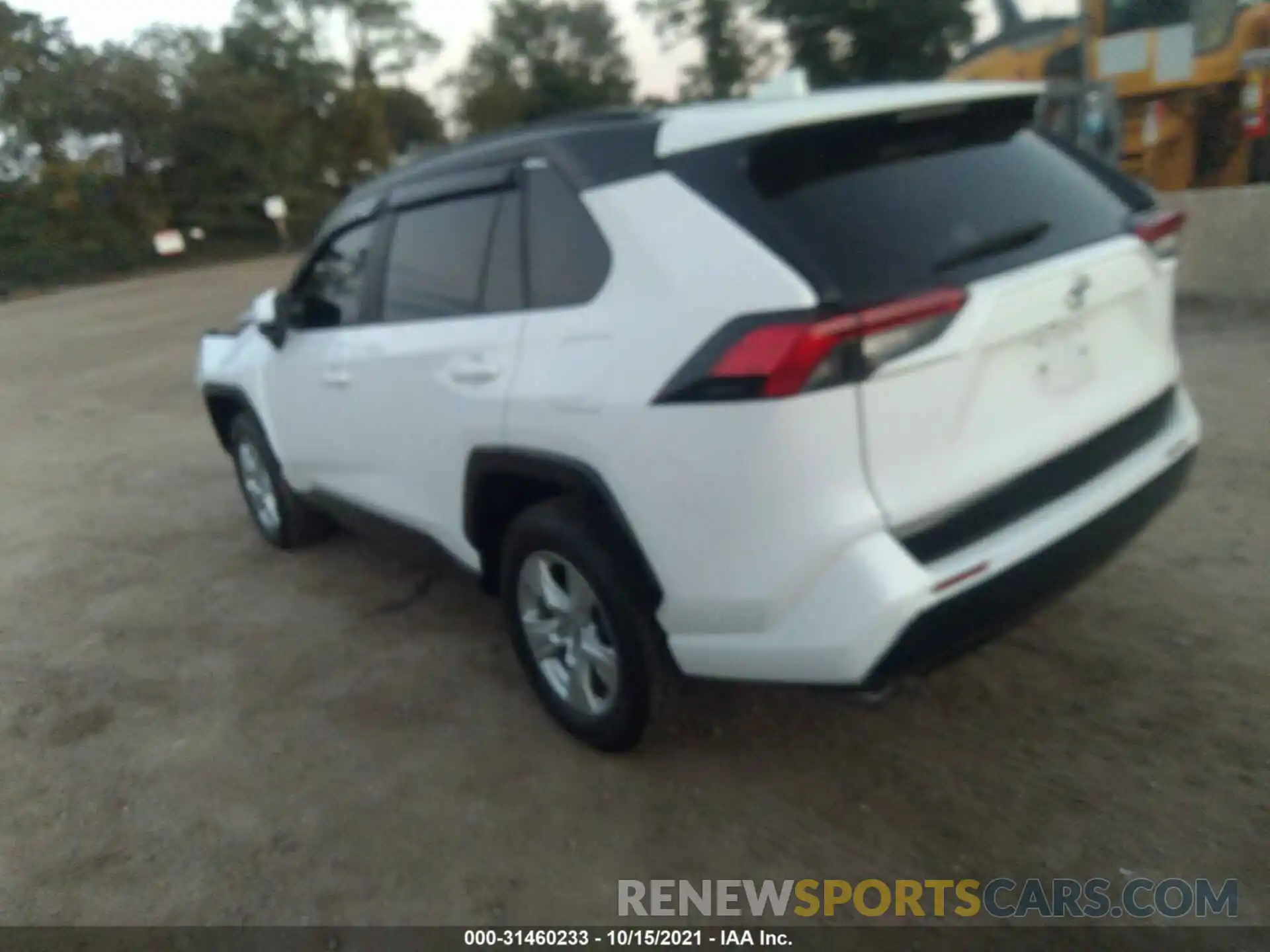 3 Фотография поврежденного автомобиля 2T3P1RFV1KC009714 TOYOTA RAV4 2019