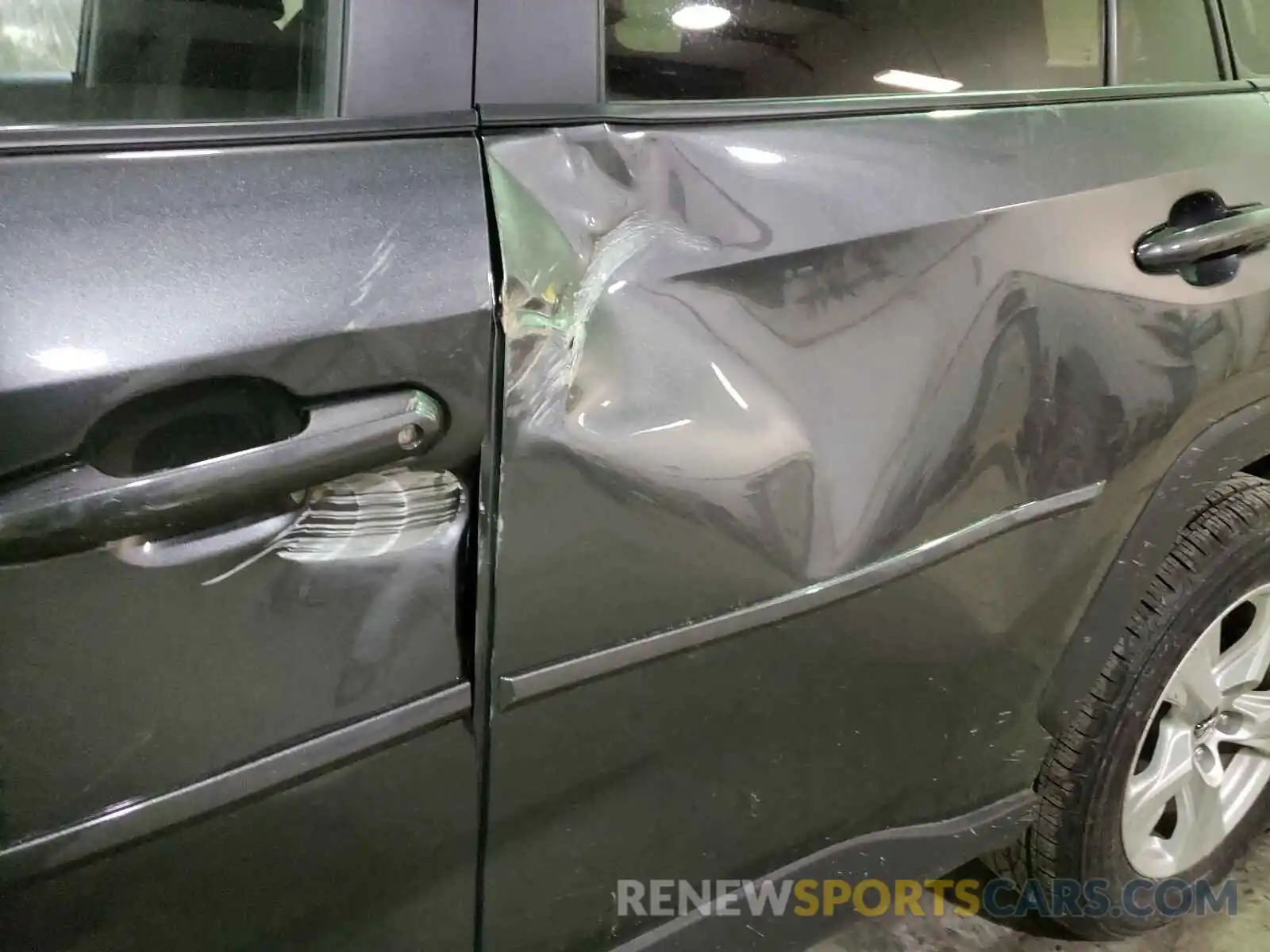 9 Photograph of a damaged car 2T3P1RFV1KC017361 TOYOTA RAV4 2019