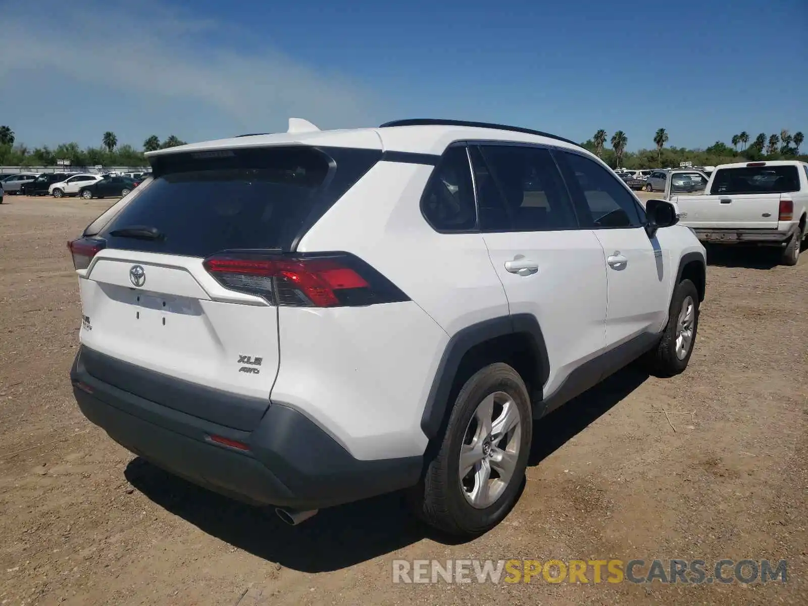 4 Photograph of a damaged car 2T3P1RFV1KC018154 TOYOTA RAV4 2019