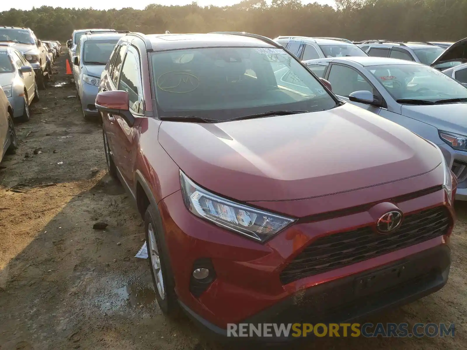 1 Photograph of a damaged car 2T3P1RFV1KC032393 TOYOTA RAV4 2019