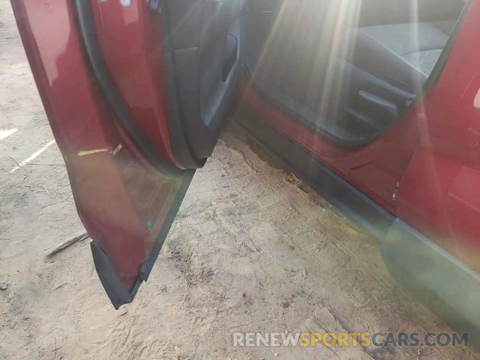 9 Photograph of a damaged car 2T3P1RFV1KC032393 TOYOTA RAV4 2019