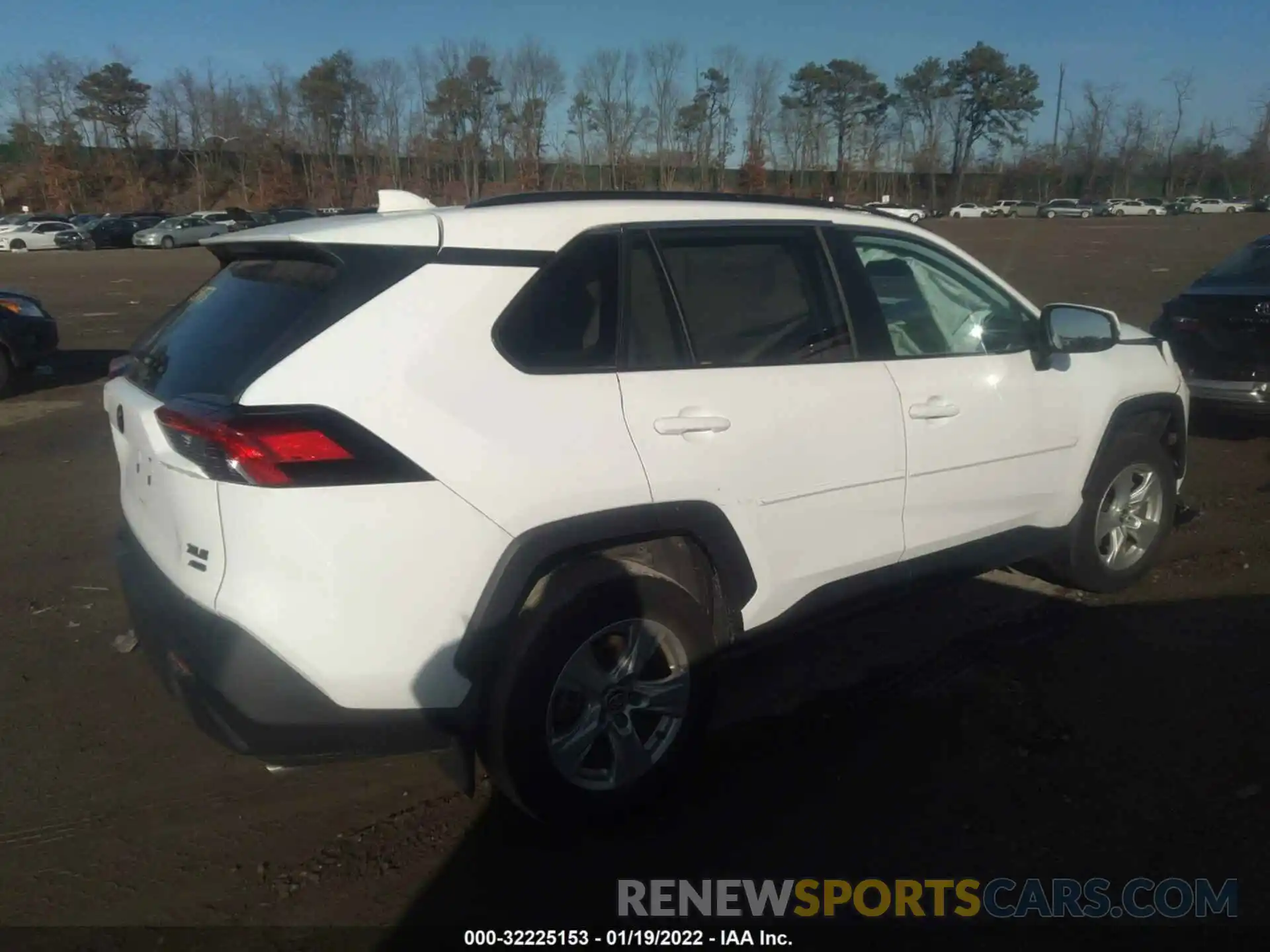 4 Photograph of a damaged car 2T3P1RFV1KC046245 TOYOTA RAV4 2019